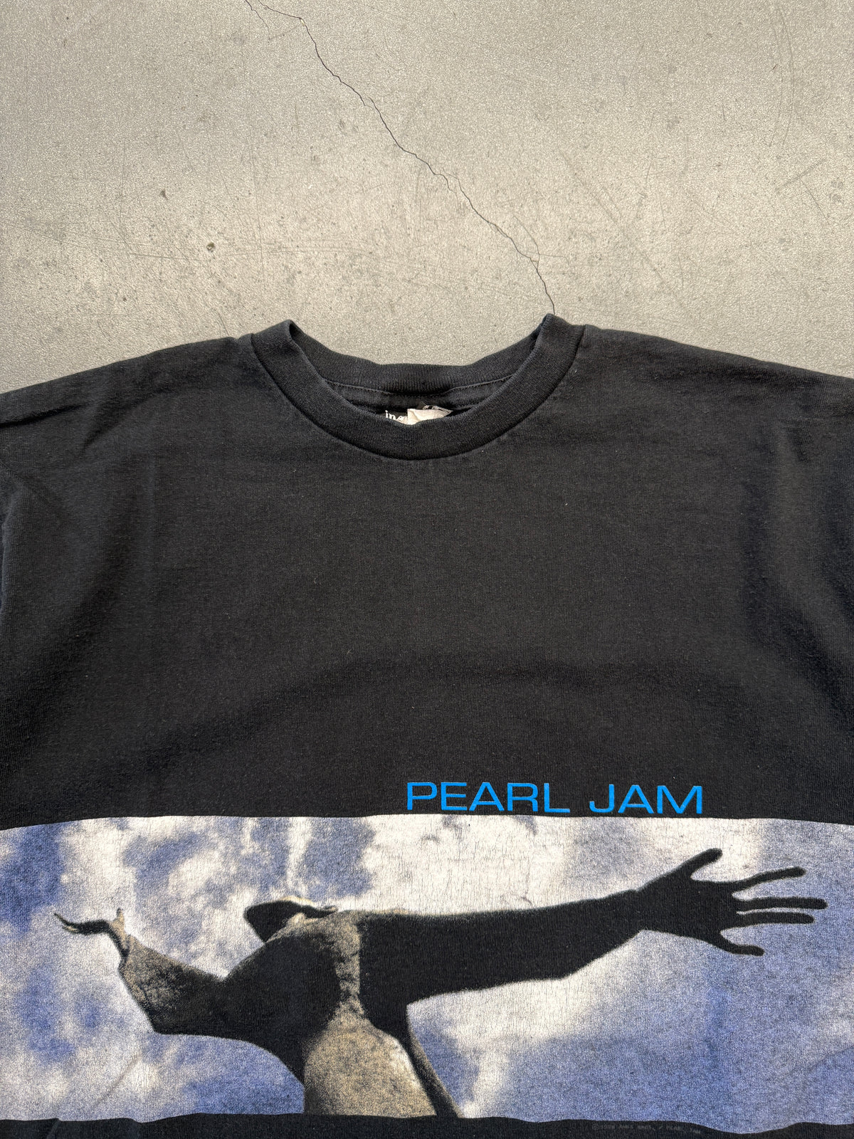 1998 PEARL JAM YIELD TOUR WRAP-AROUND TEE (INCREDIBLE! TAG)