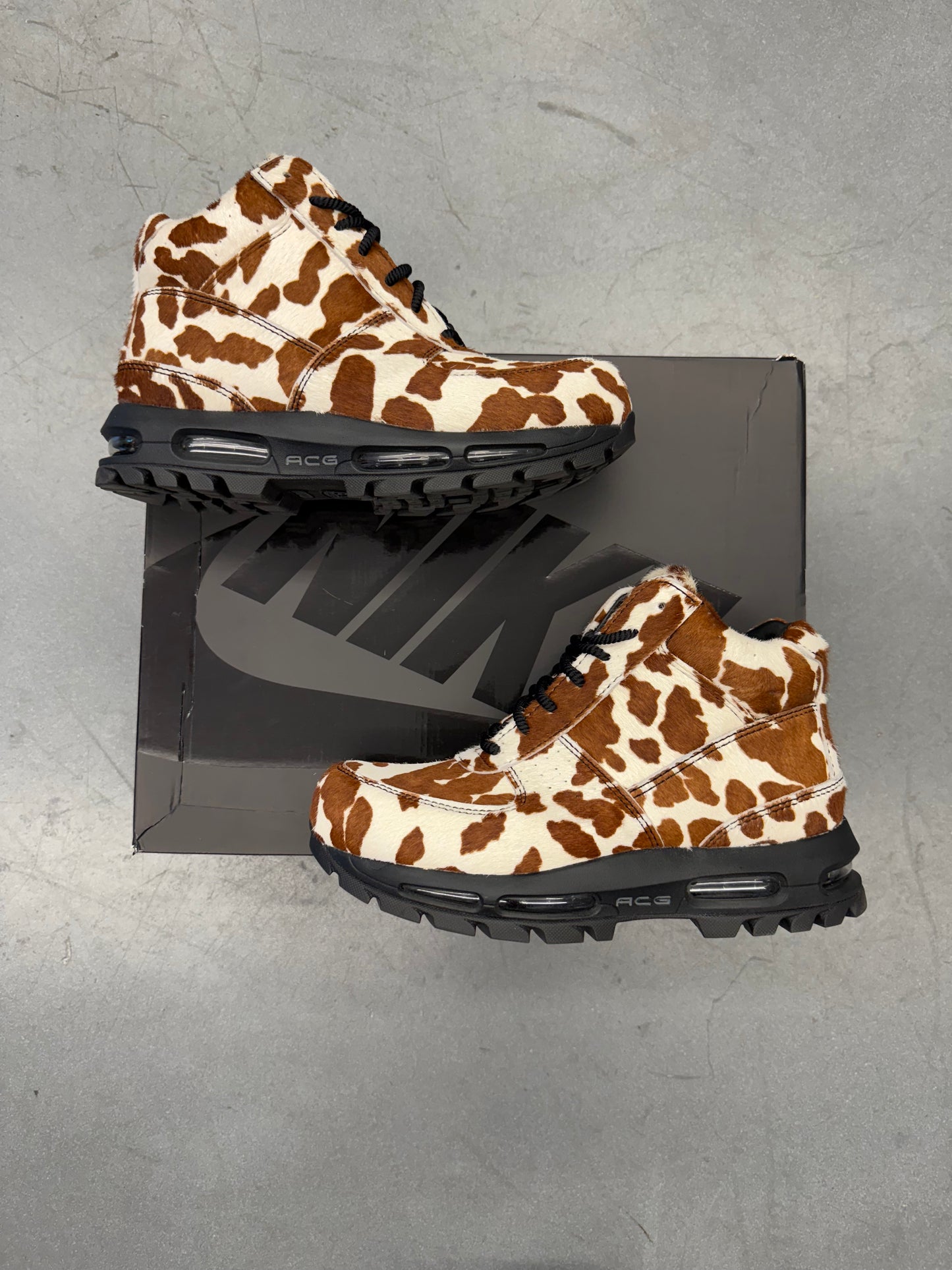 2025 SIZE 8 NIKE AIR MAX GOADOME - SAIL CACAO WOW COW PRINT PONY HAIR