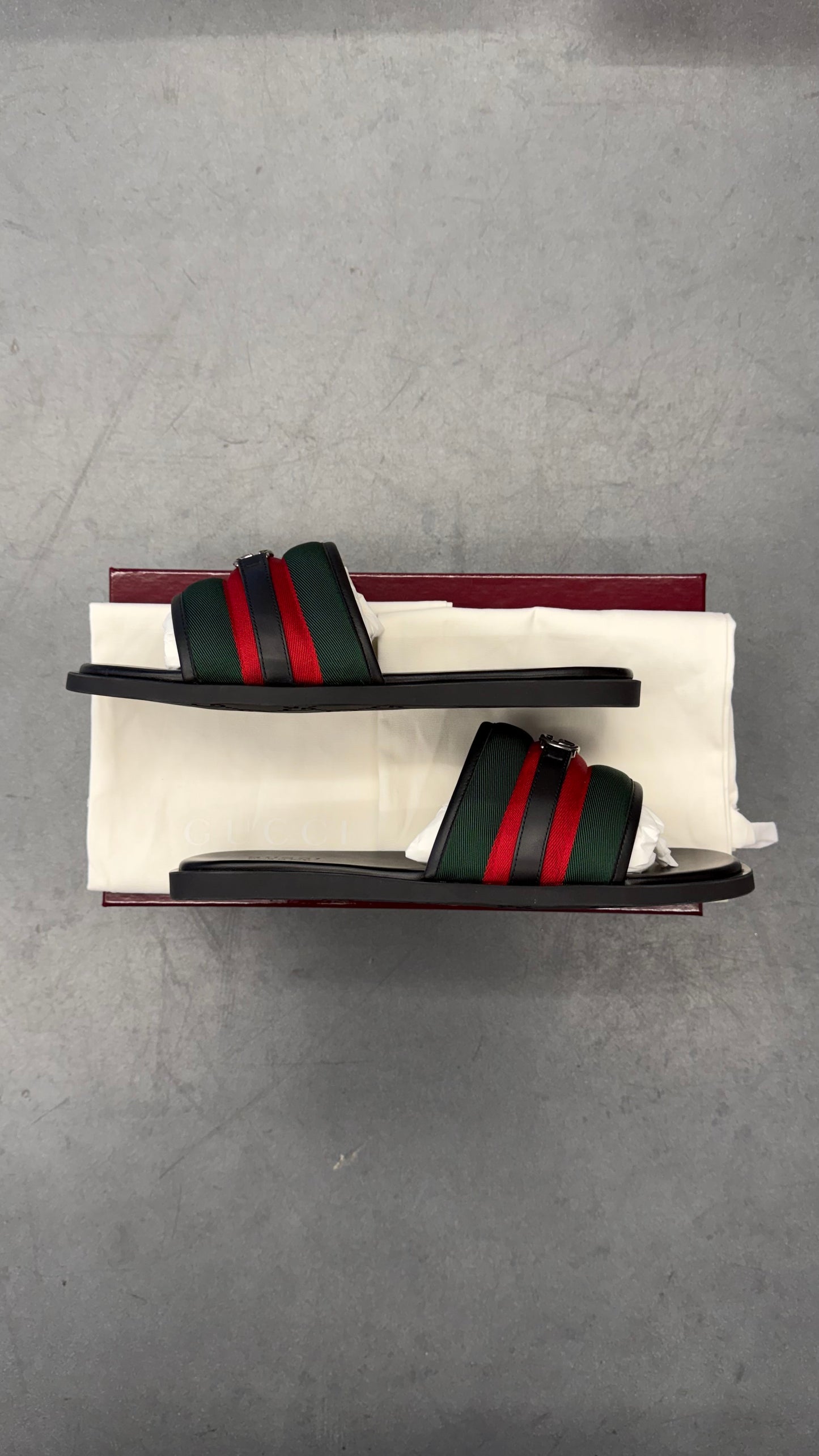 GUCCI INTERLOCKING G SANDALS
