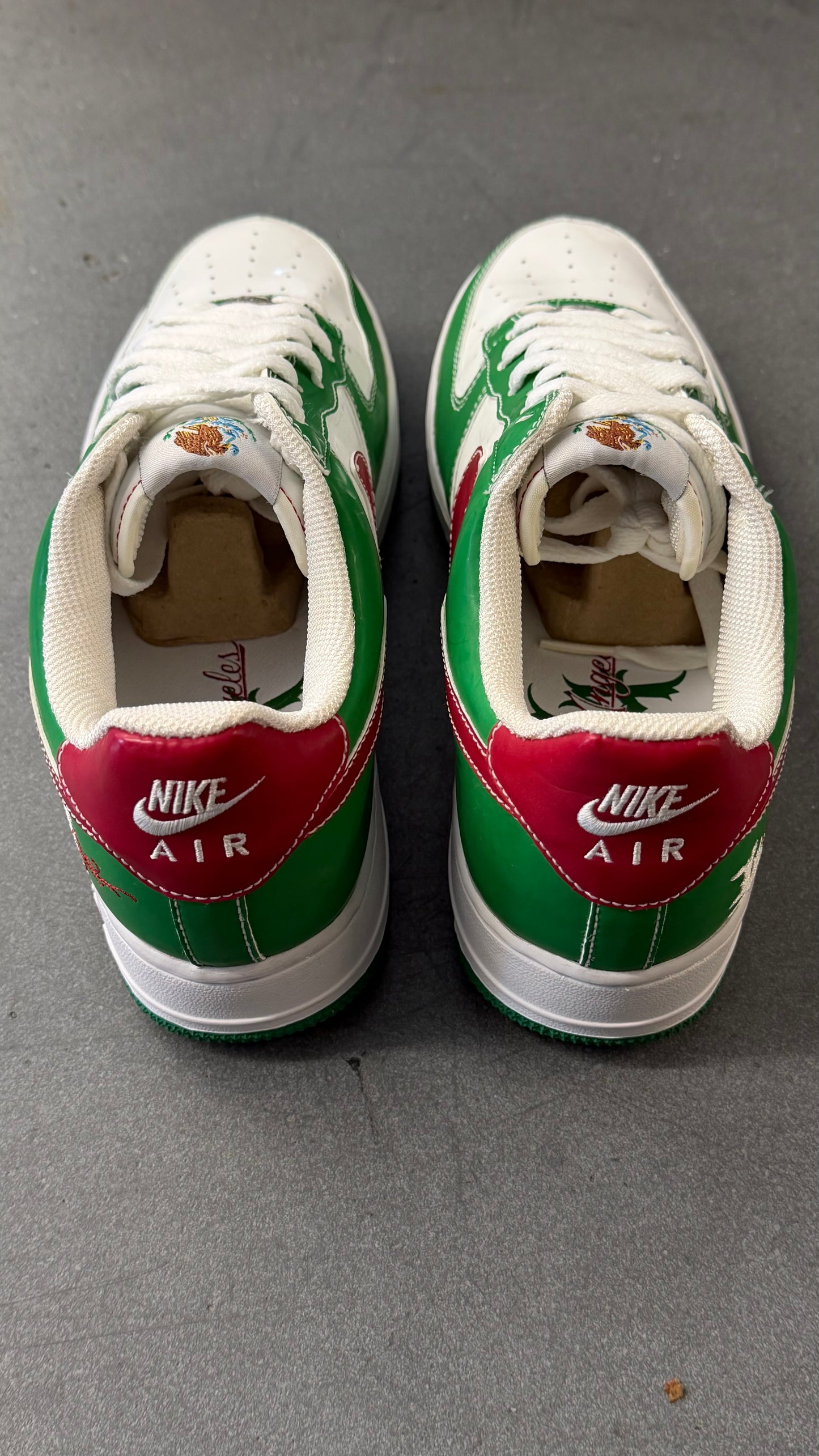 2005 NIKE AIR FORCE 1 LOW MR. CARTOON