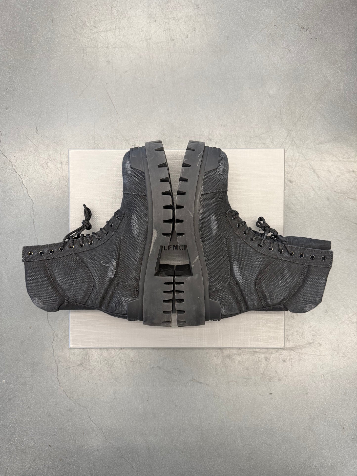 SIZE 40 BALENCIAGA COMBAT STRIKE DISTRESSED BOOTS (PRE-OWNED WITH BOX)