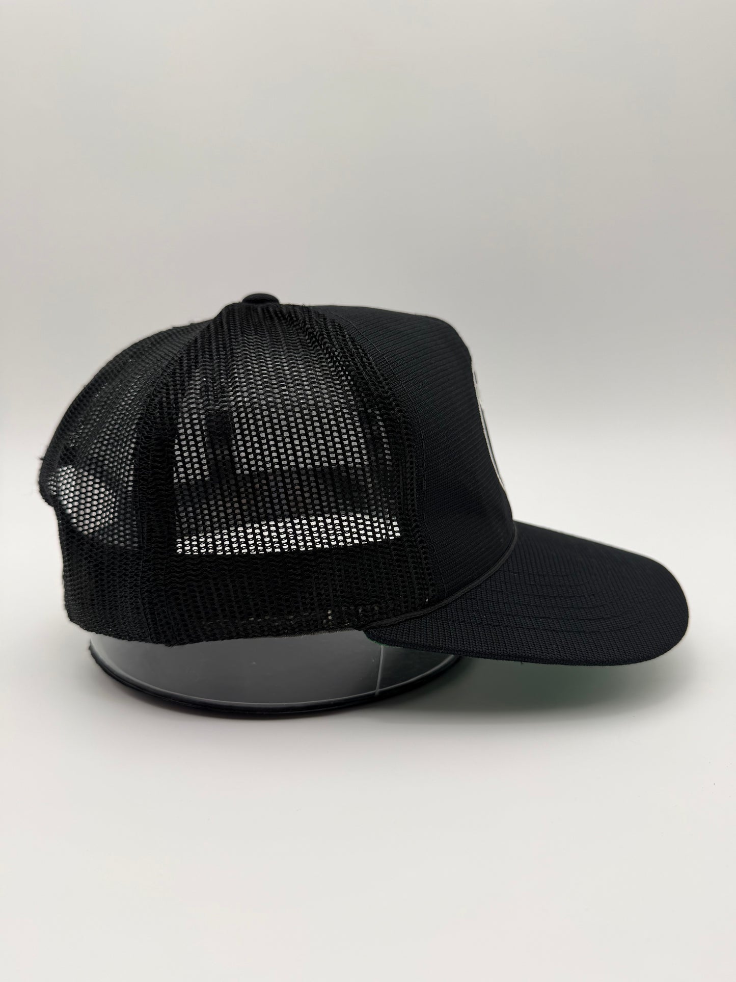VINTAGE BMW TRUCKER HAT (MADE IN KOREA TAG)
