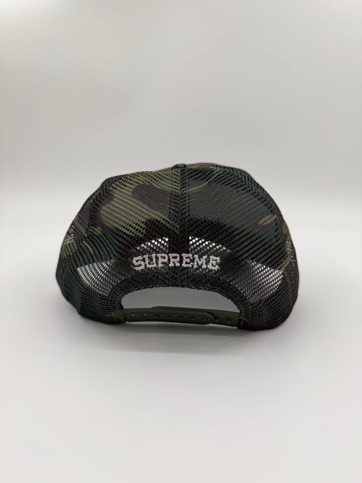 SS26 SUPREME WESTERN EMBROIDERED MESH BACK HAT - WOODLAND CAMO