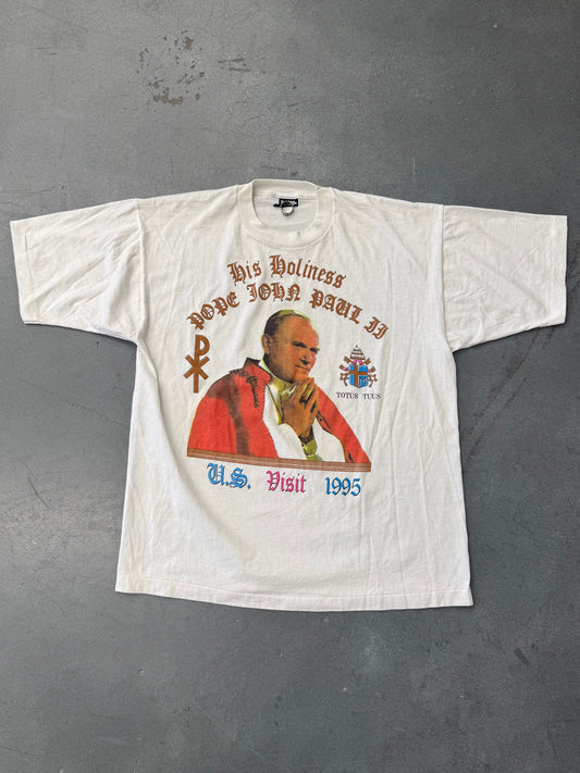 1995 HIS HOLINESS POPE JOHN PAUL II OLD ENGLISH SPELLOUT TEE (CUT FOTL BEST TAG)