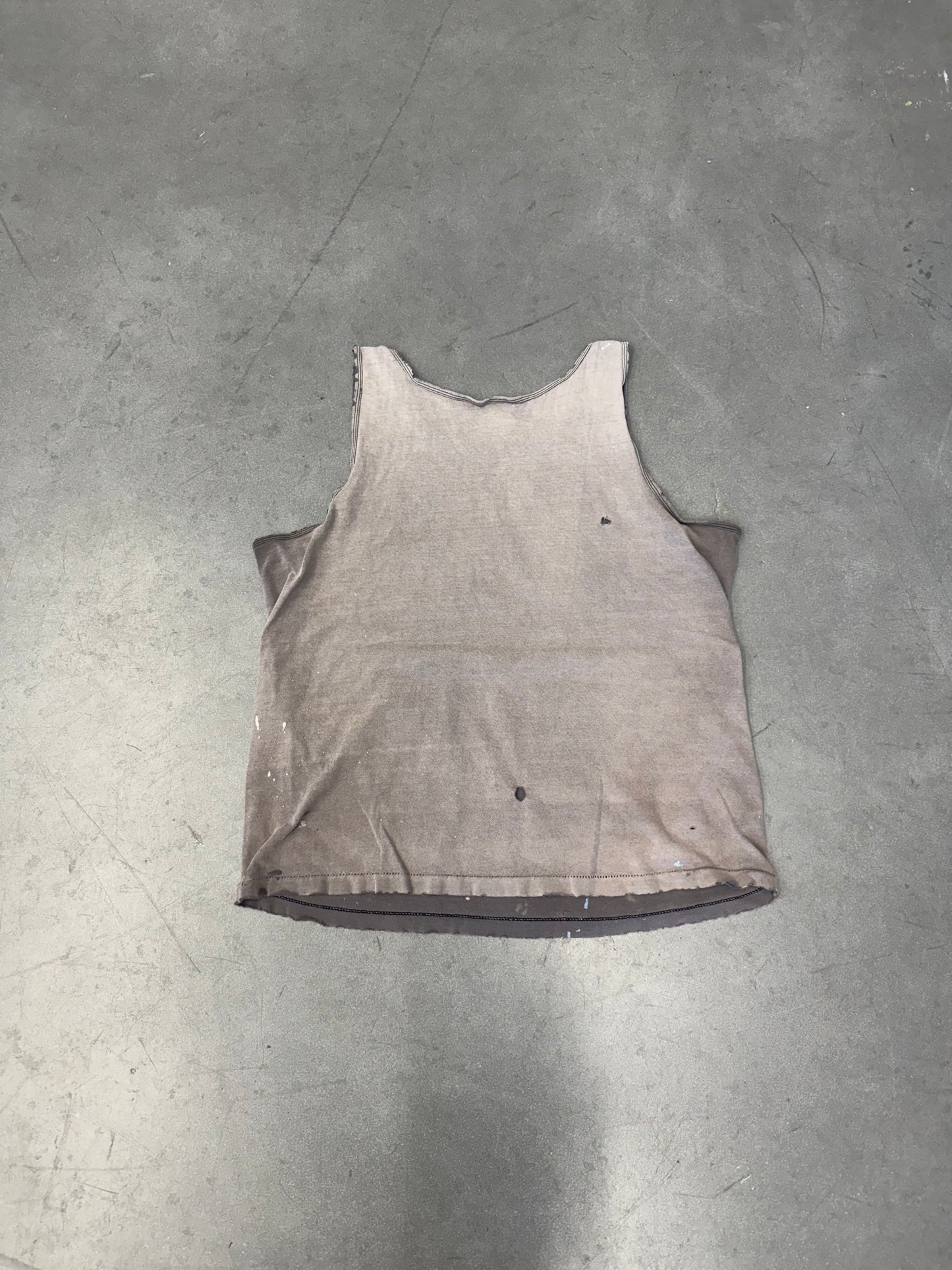 90S MT. RUSHMORE BLACK HILLS S.D. FADED AND DISTRESSED TANK TOP (SOFTEE TAG)