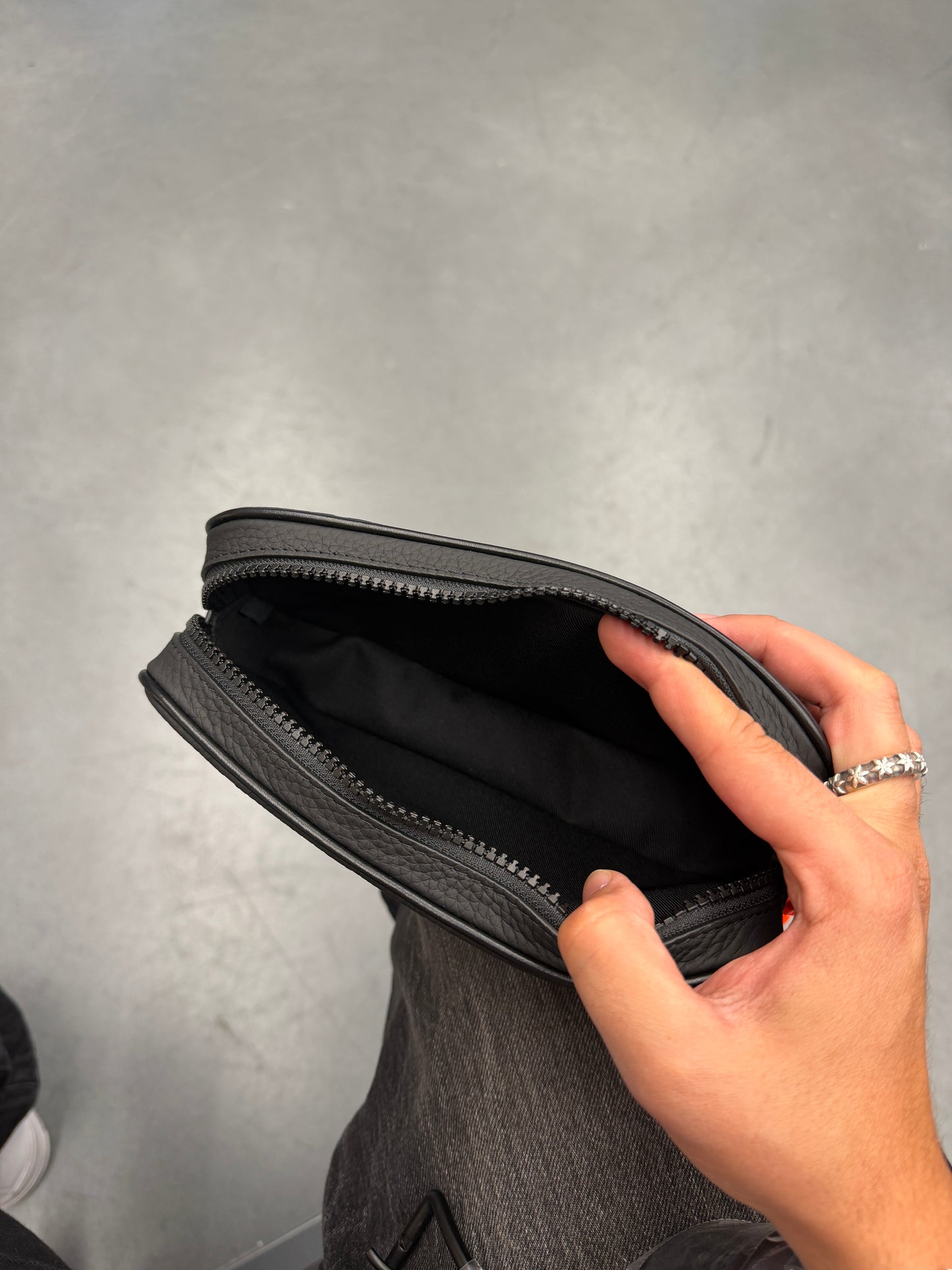 2019 LOUIS VUITTON POCHETTE VOLGA WAIST BAG BLACK MONOGRAM TAURILLON LEATHER - (NEW WITH STRAP & DUSTBAG)