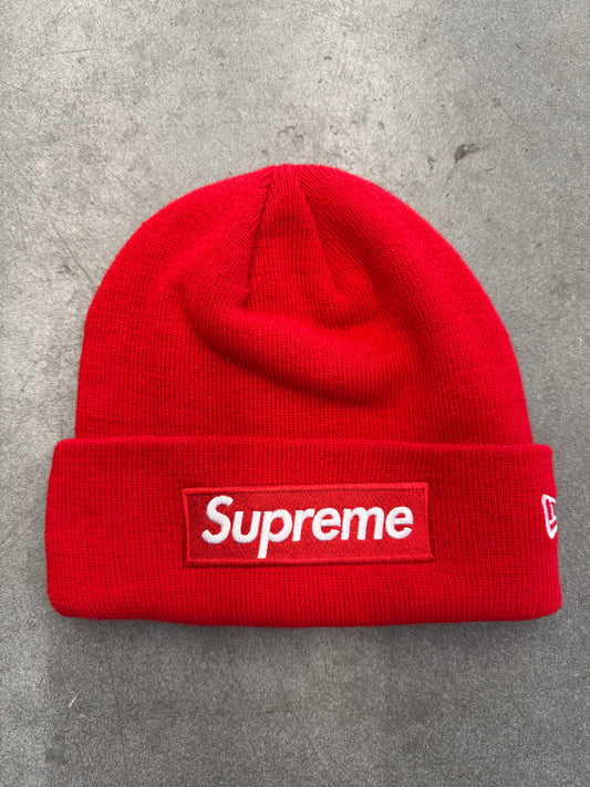 FW23 SUPREME NEW ERA BOX LOGO BEANIE - RED