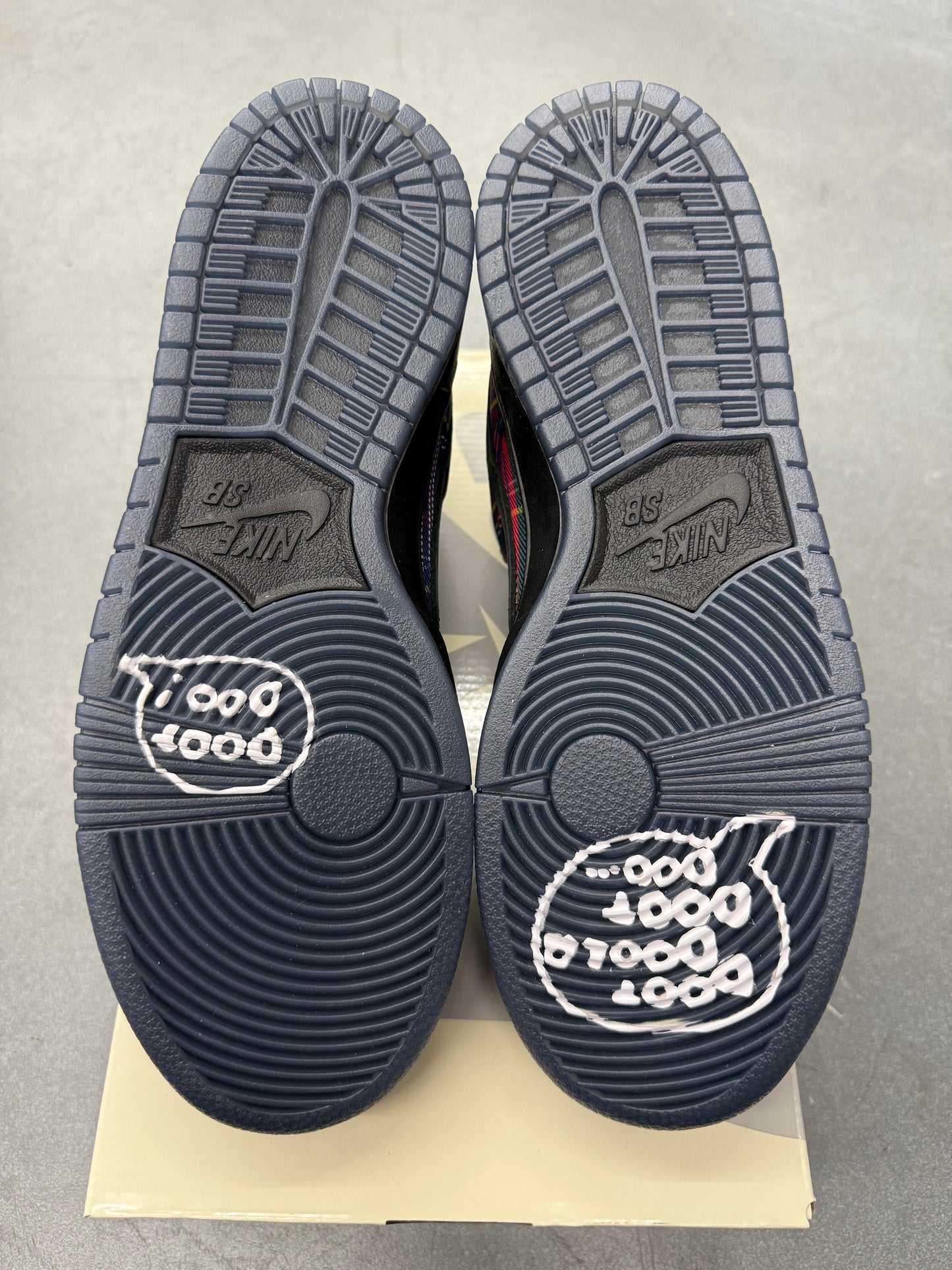 2025 SIZE 9 NIKE SB DUNK LOW NARDWUAR