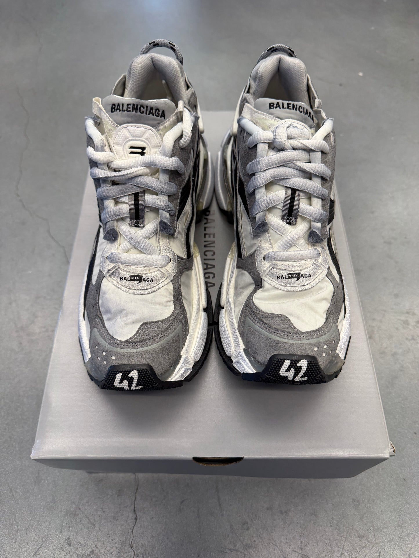 SIZE 42 BALENCIAGA MEN'S RUNNER SNEAKERS NYLON/SUEDE/MESH (NEW WITH BOX)