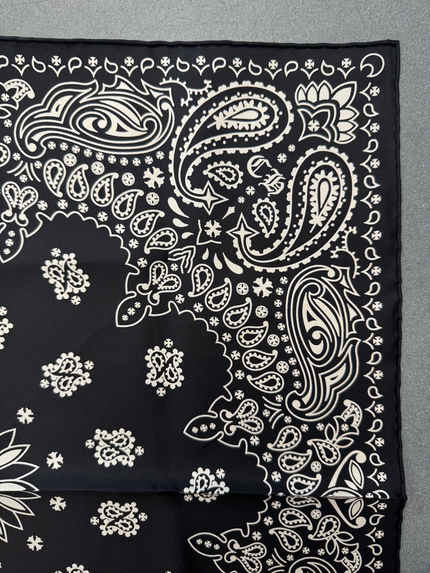 CHROME HEARTS SHOCK TREATMENT SILK BANDANA - BLACK