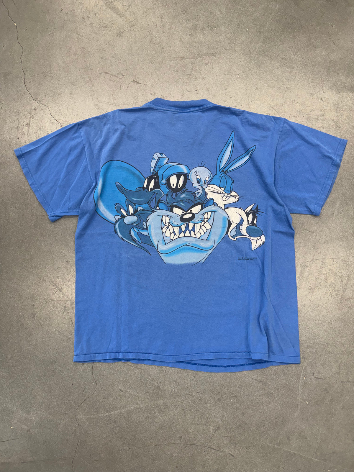 1995 LOONEY TUNES CALVIN KLEIN CAST ON BACK TEE (TULTEX TAG)