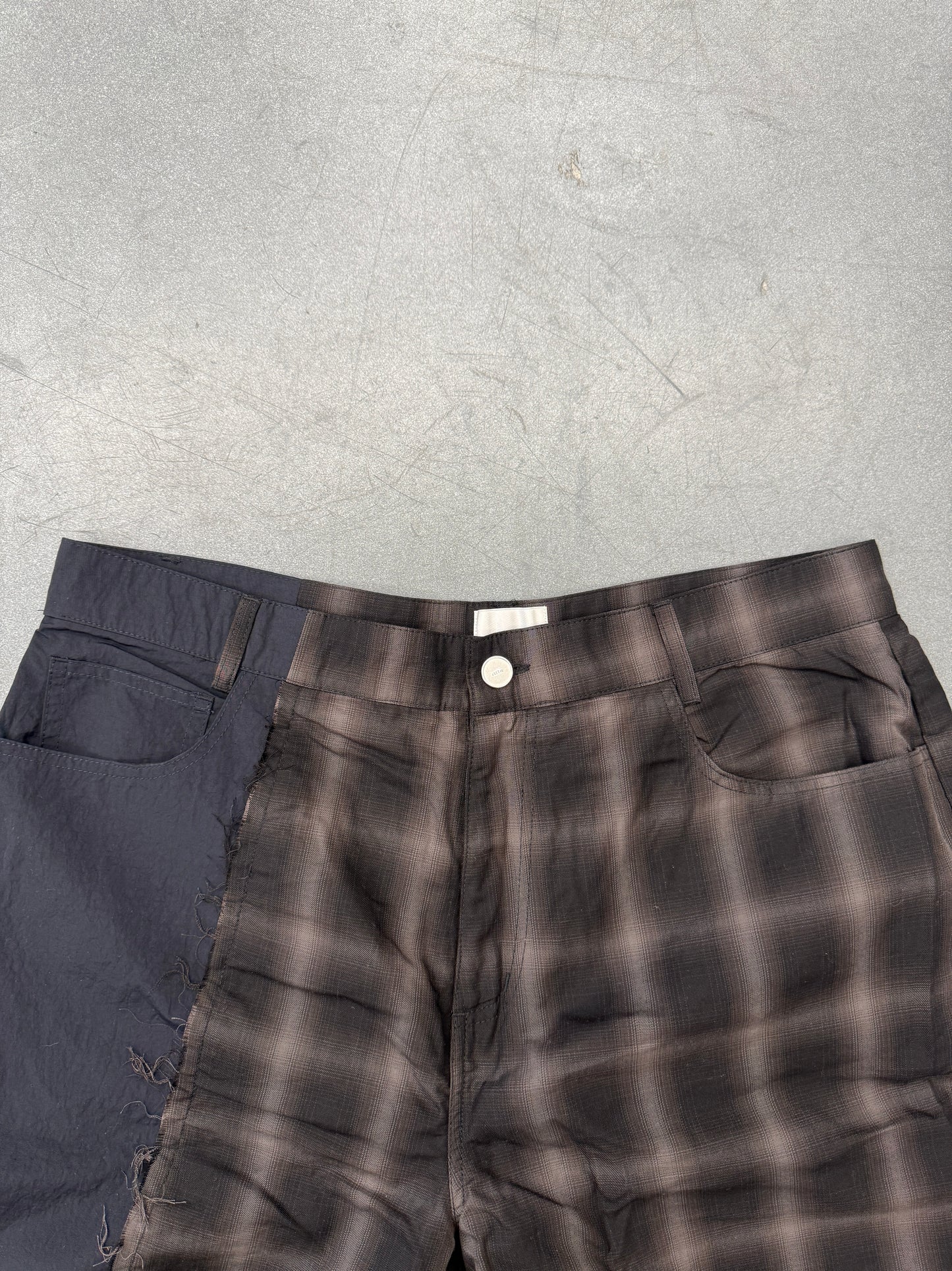 ARTE ANTWERP PLAID SHORTS