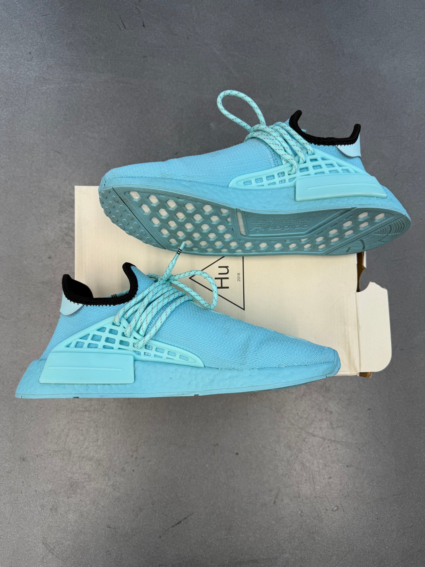 2021 SIZE 8.5 ADIDAS NMD HU PHARRELL WILLIAMS CLEAR AQUA (WITH BOX)