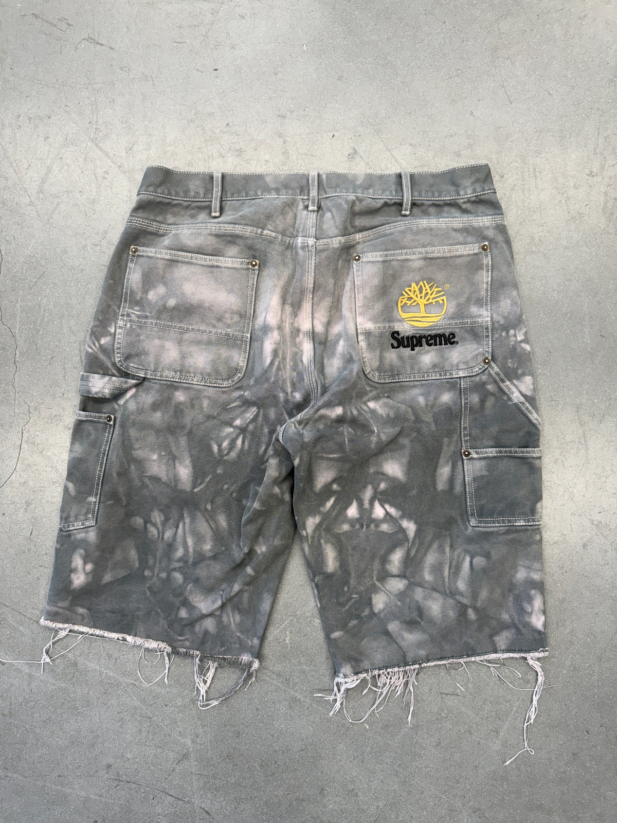 SS21 SUPREME TIMBERLAND DOUBLE KNEE PAINTER DYED SHORTS (SAMPLE)