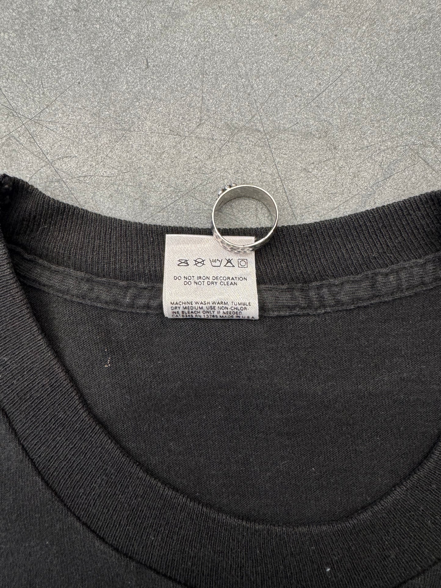 90S UNIVERSAL HALLOWEEN HORROR NIGHTS "I SURVIVED" CHAINSAW TEE (FOTL TAG)