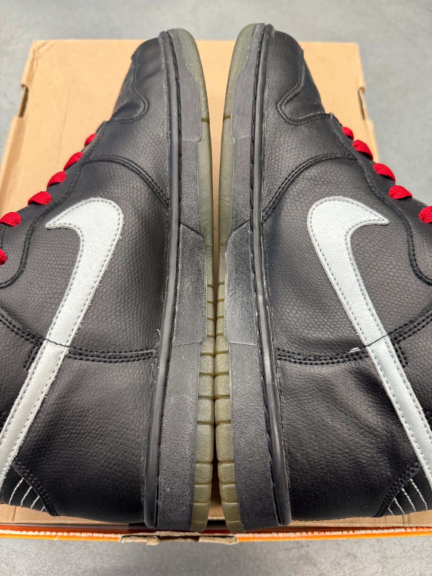 2004 SIZE 10.5 NIKE DUNK HIGH N.E.R.D. PHARRELL