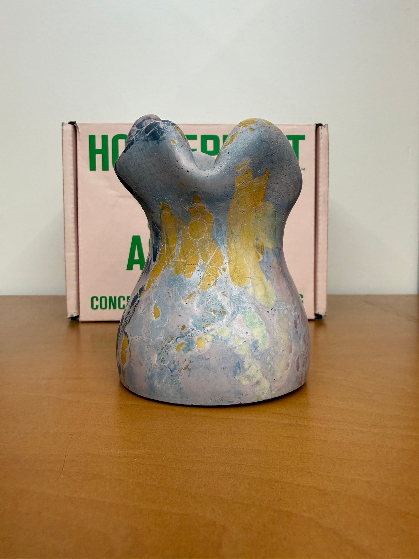 HOUSEPLANT SETH ROGEN CURVY ASHTRAY CONCRETE 500G