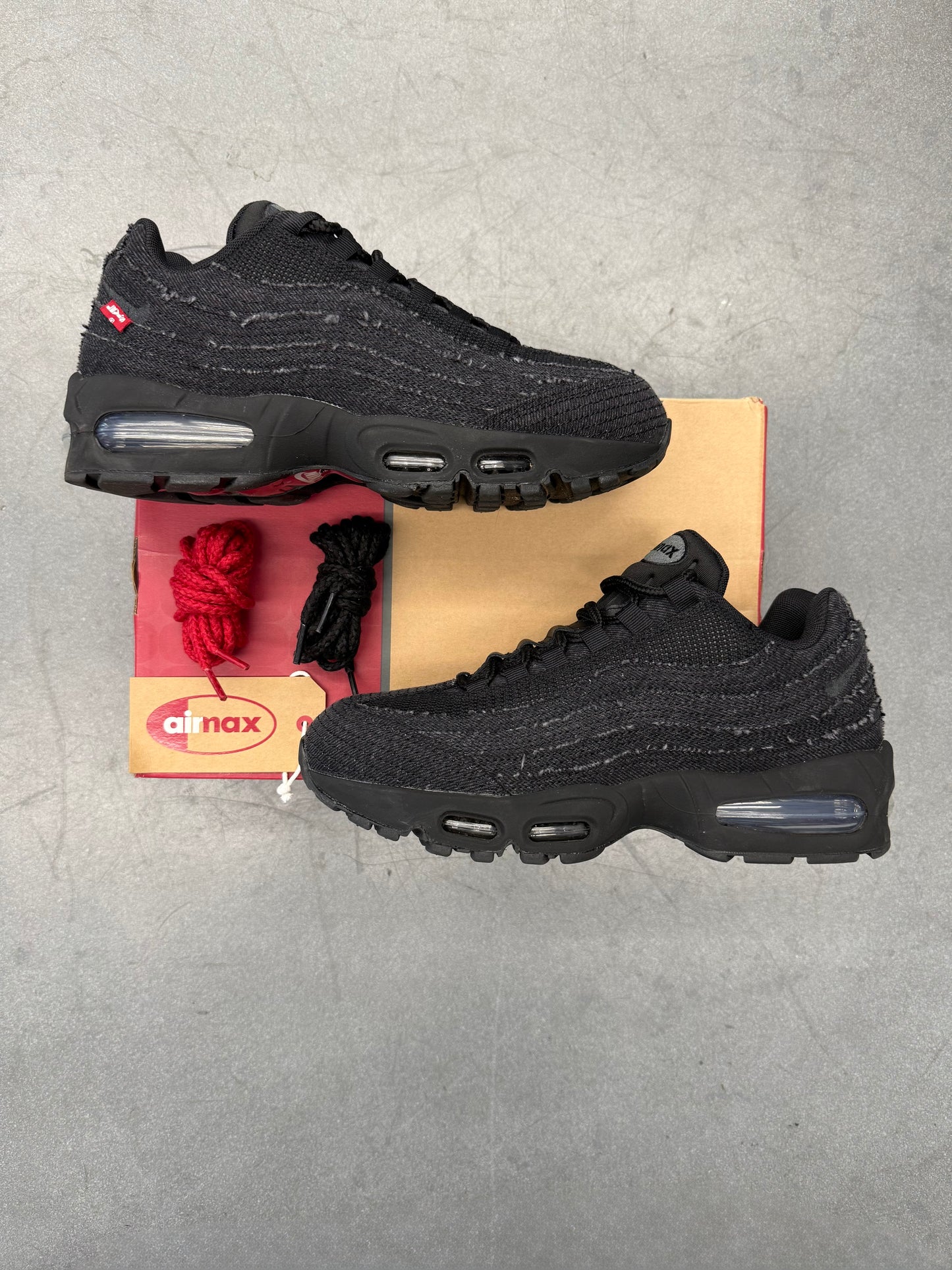 2025 SIZE 8 NIKE AIR MAX 95 OG LEVI'S BLACK