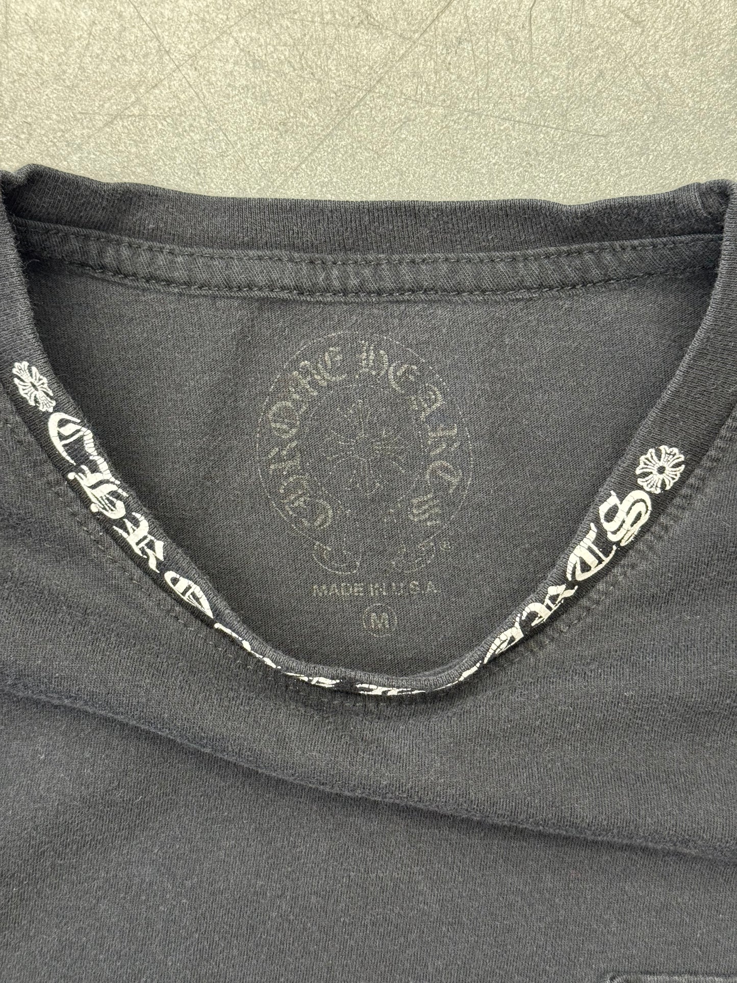 CHROME HEARTS COLLAR PRINT LONG SLEEVE POCKET TEE - BLACK
