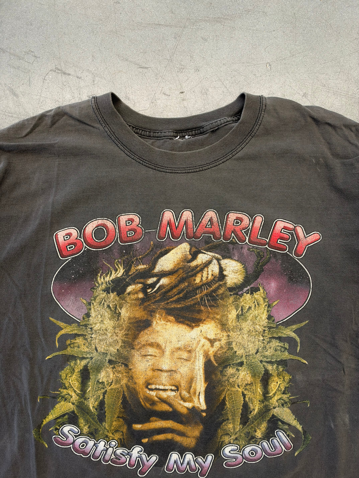 VINTAGE BOB MARLEY SATISFY MY SOUL BOOTLEG RAP-STYLE TEE (PULLED TAG)