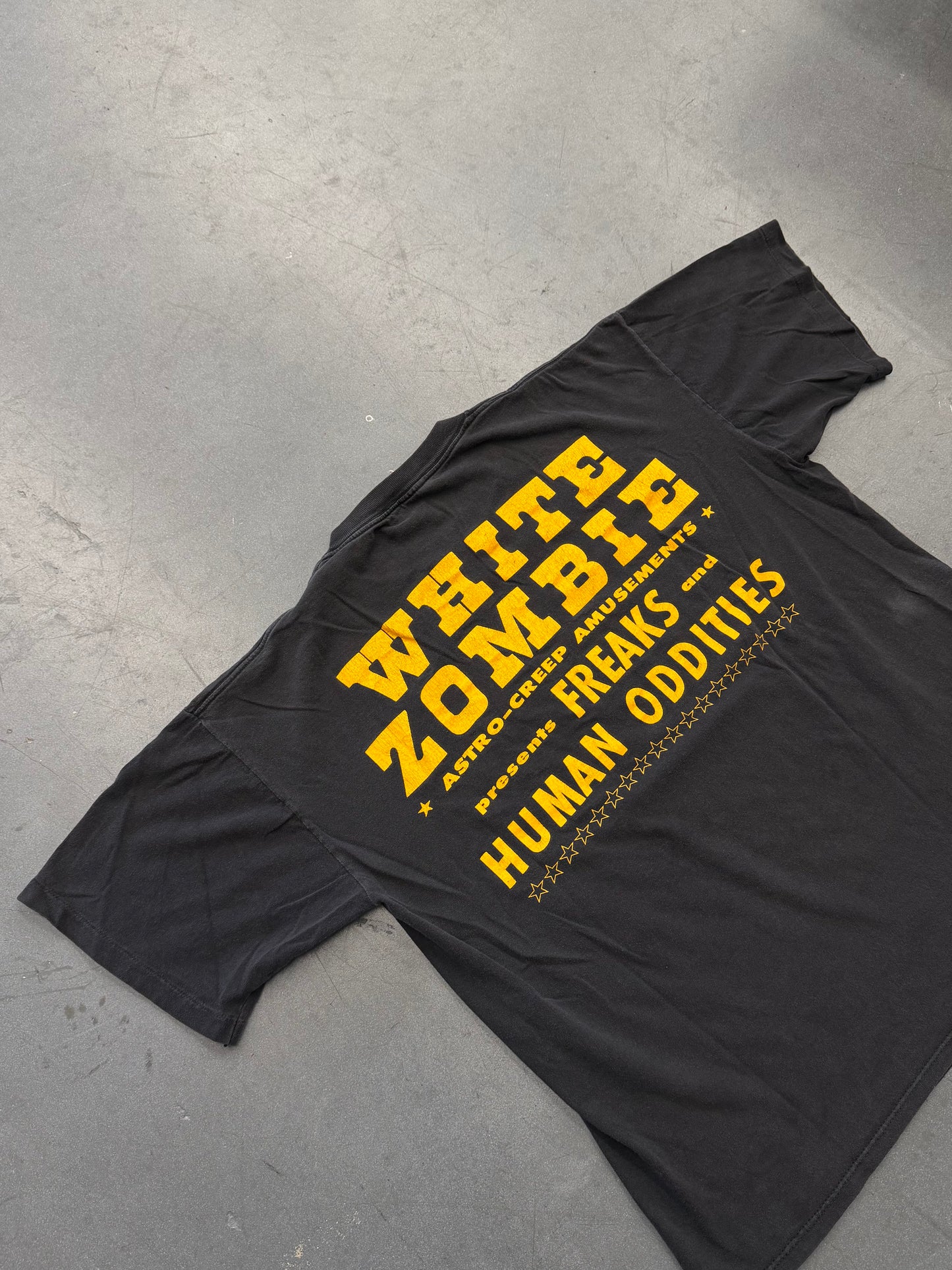 1995 WHITE ZOMBIE FREAKS AND HUMAN ODDITIES TEE (GEM TAG)