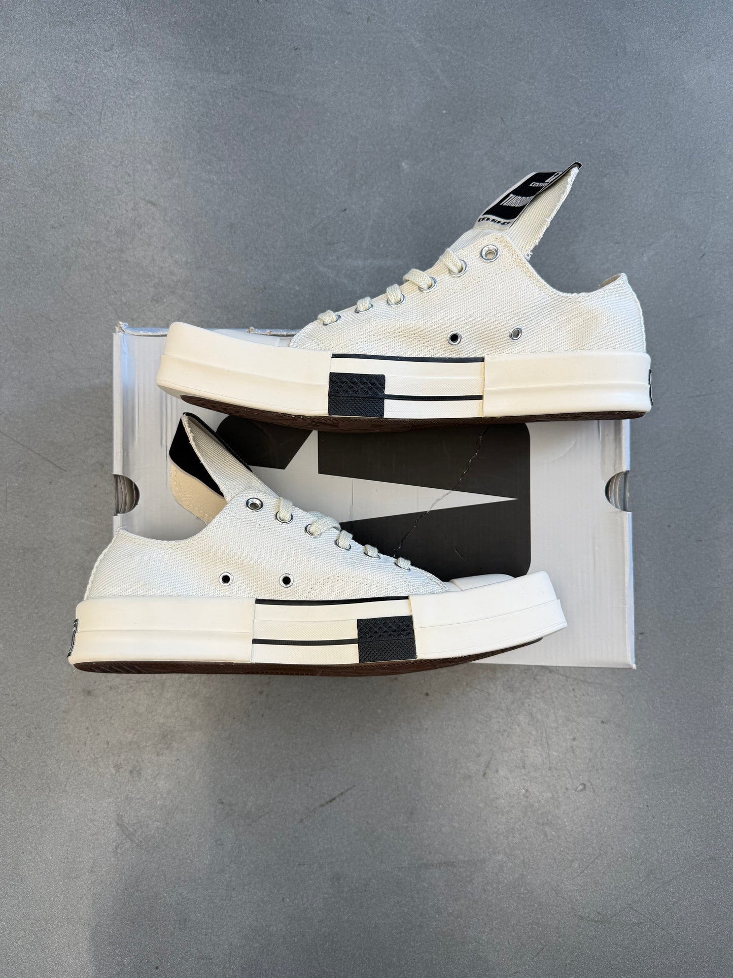 2021 SIZE 8 CONVERSE TURBODRK CHUCK TAYLOR ALL STAR 70 OX RICK OWENS DRKSHDW LOW WHITE (WITH BOX)
