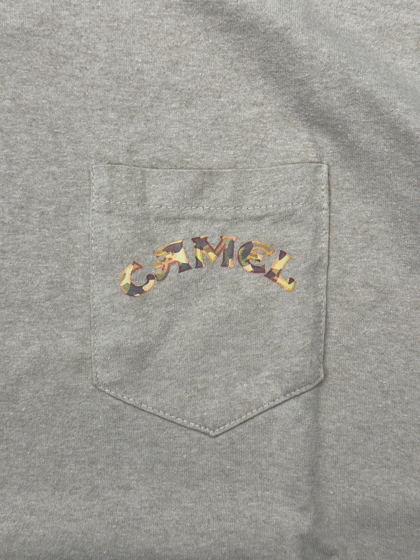1992 CAMEL SMOKIN JOE CIGARETTE CAMOUFLAGE TEE (AMERICAN BORN CAMEL TAG)