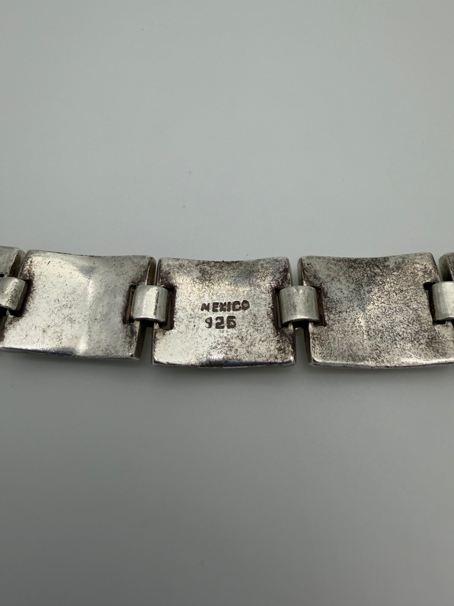 REPEATED QUESTION MARK ? SILVER BRACELET (81.6 GRAMS)