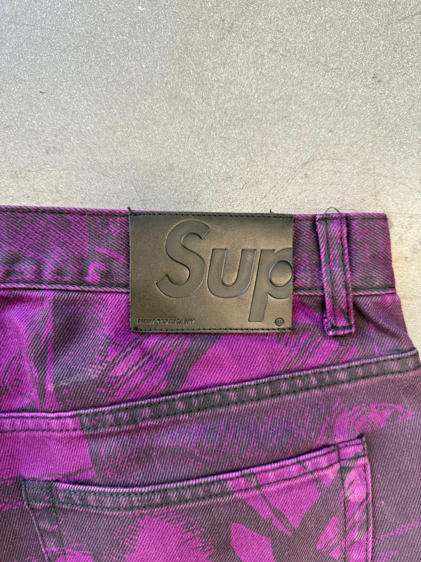 FW21 SUPREME THE CROW REGULAR JEANS PURPLE