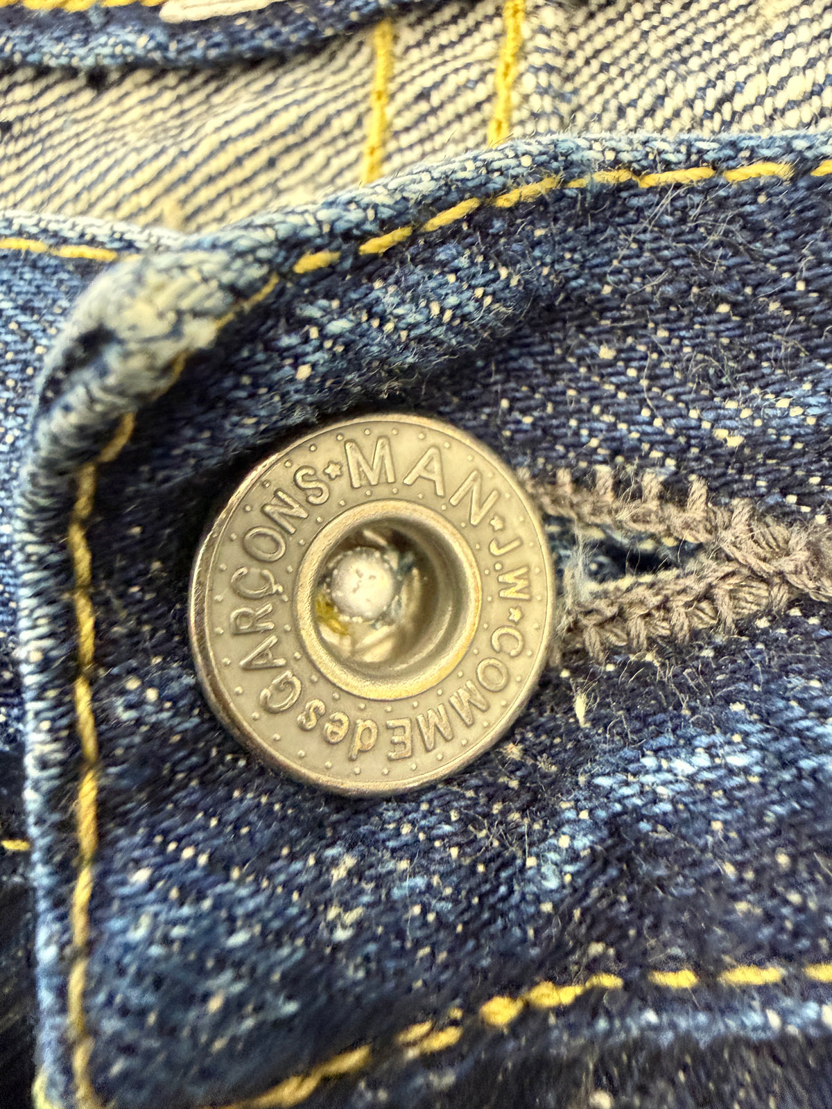 AD24 JUNYA WATANABE EYE NM DISTRESSED DENIM JEANS