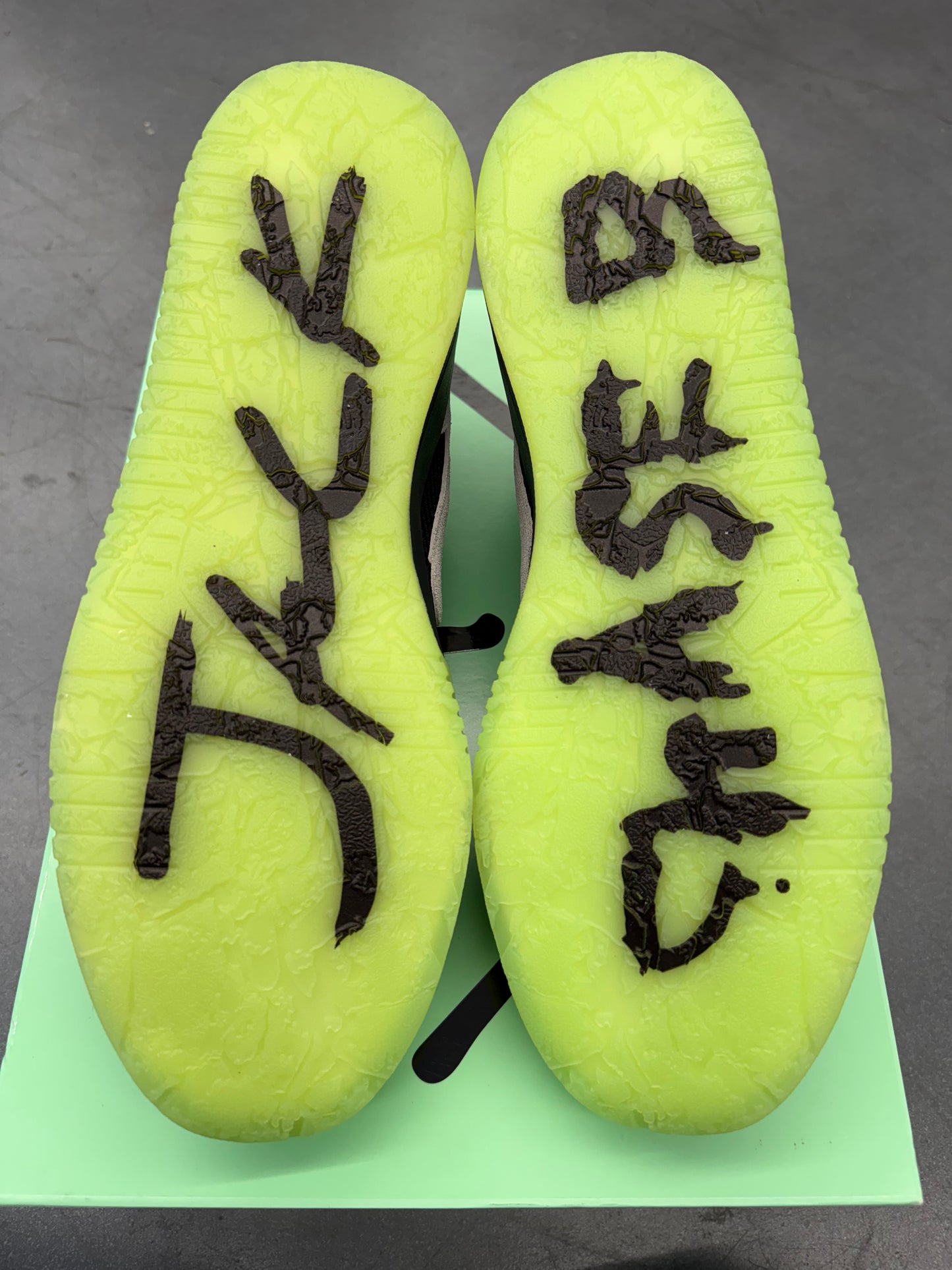 2025 SIZE 14 JORDAN JUMPMAN JACK TR TRAVIS SCOTT X CHASE B BLACK NIGHT SILVER