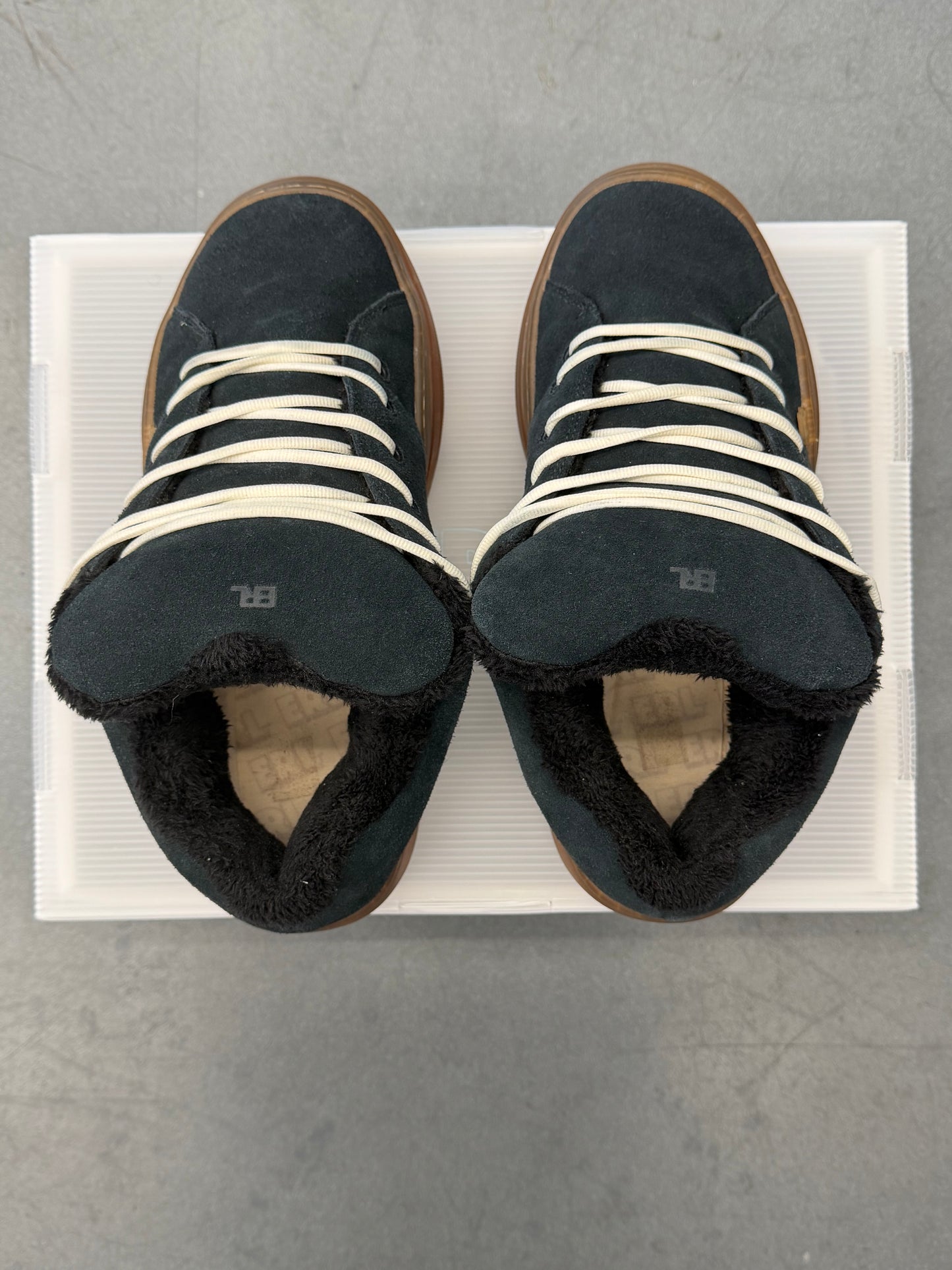 ERL VAMP SKATE SHOE - BLACK SUEDE (PRE-OWNED WITH BOX)