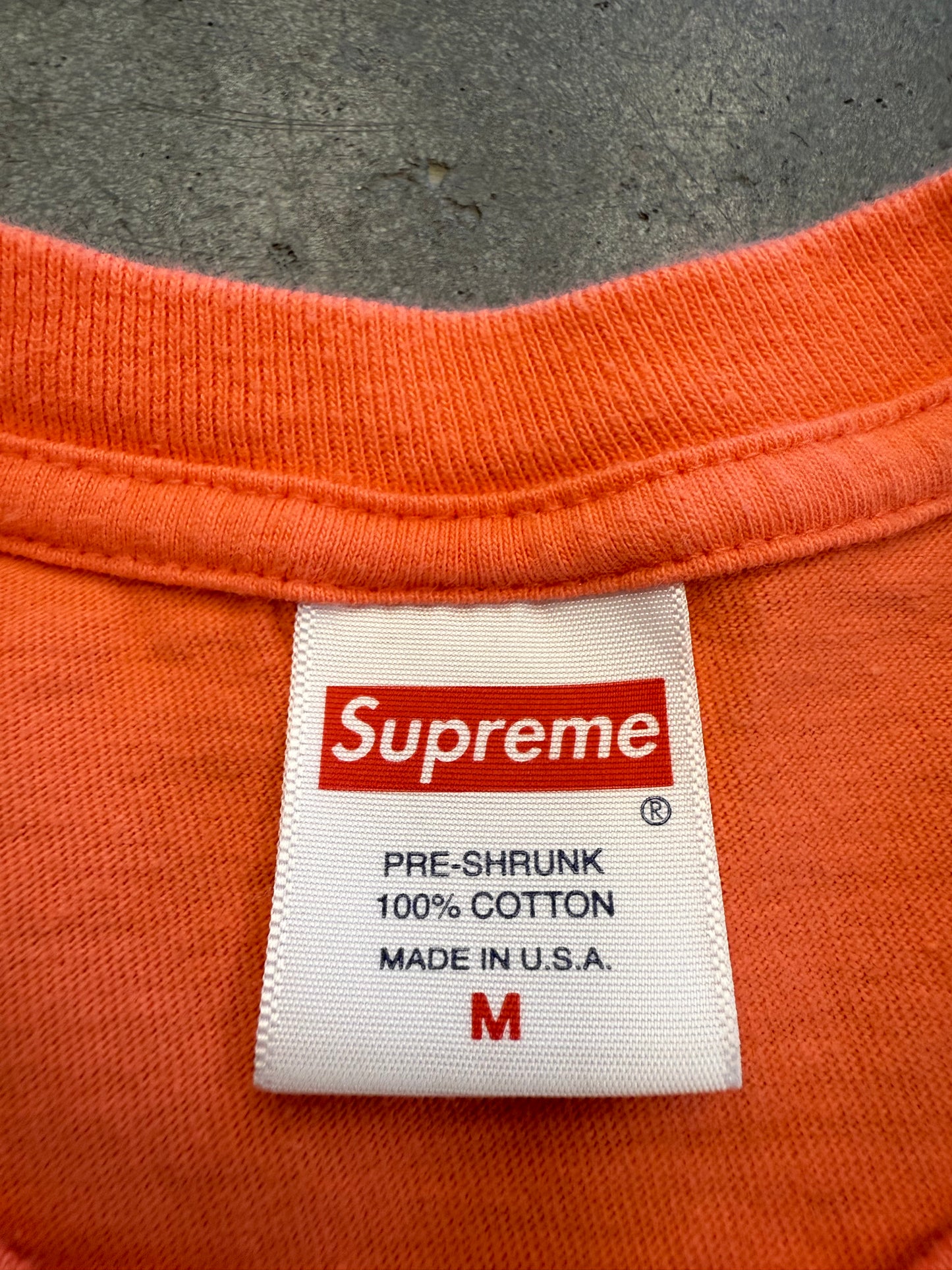 SS20 SUPREME PAINT LOGO TEE NEON ORANGE MEDIUM