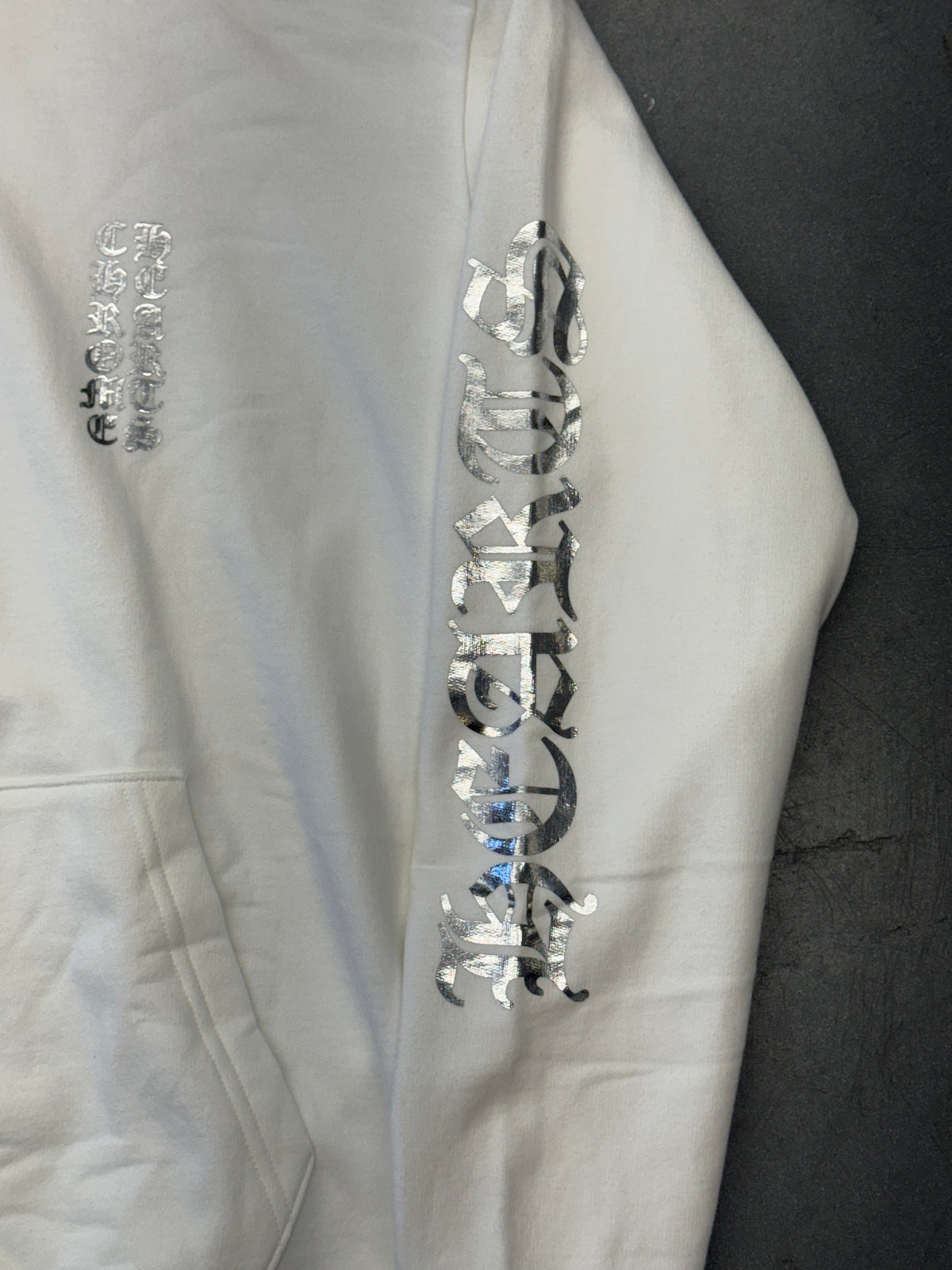 CHROME HEARTS ONLINE EXCLUSIVE PULLOVER HOODIE - WHITE/SILVER FOIL