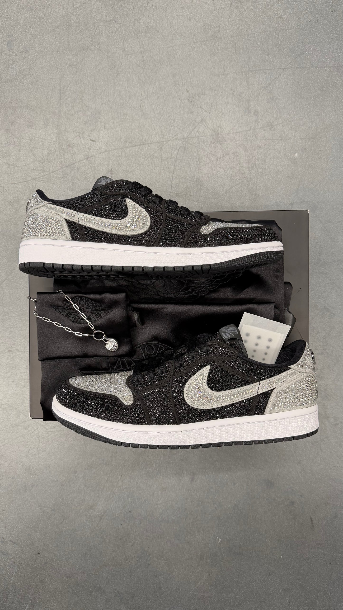 2025 JORDAN 1 RETRO LOW OG SWAROVSKI STEALTH (WOMEN'S)