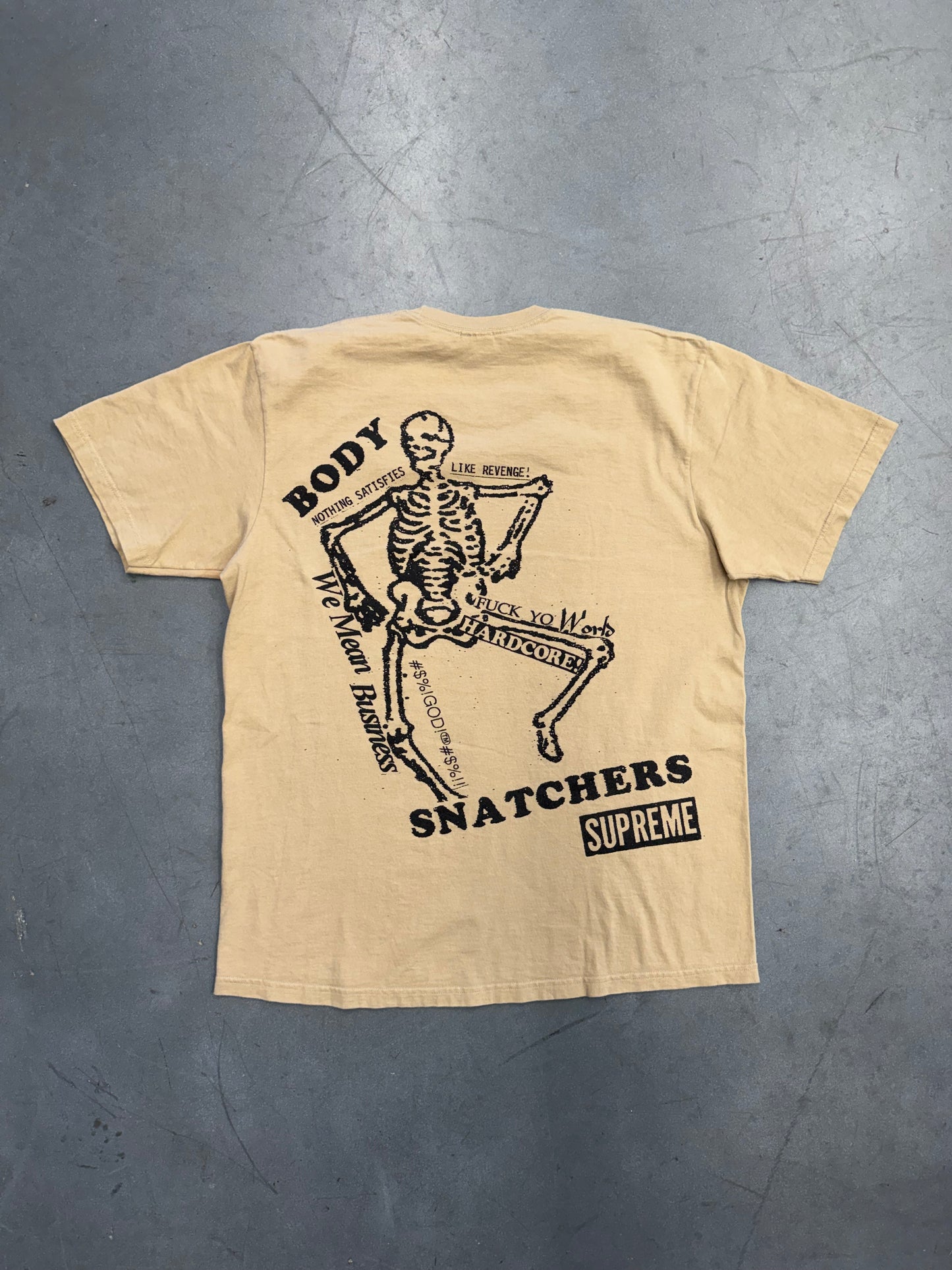 SS23 SUPREME BODY SNATCHERS TEE - KHAKI