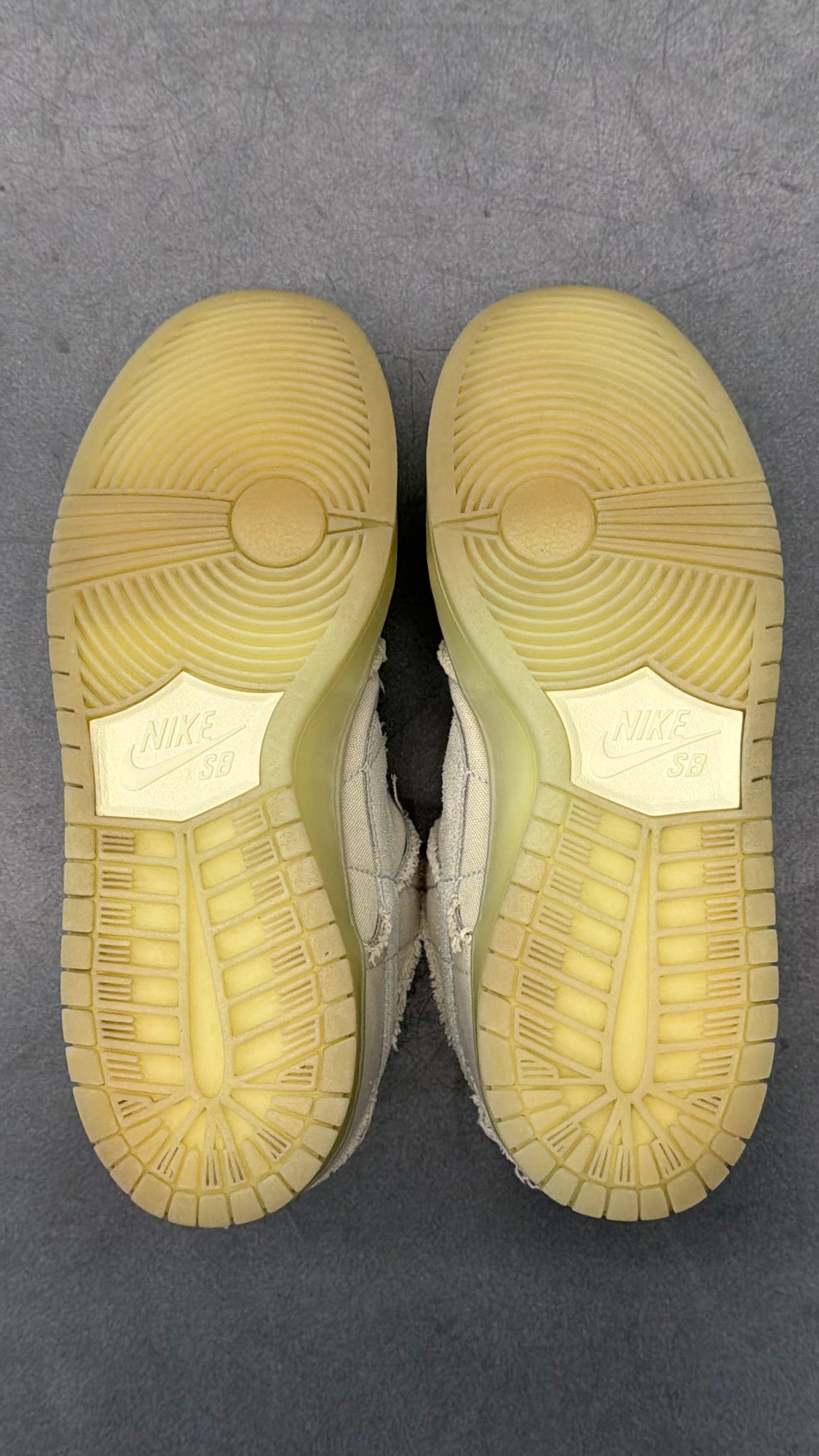 2021 NIKE SB DUNK LOW MUMMY