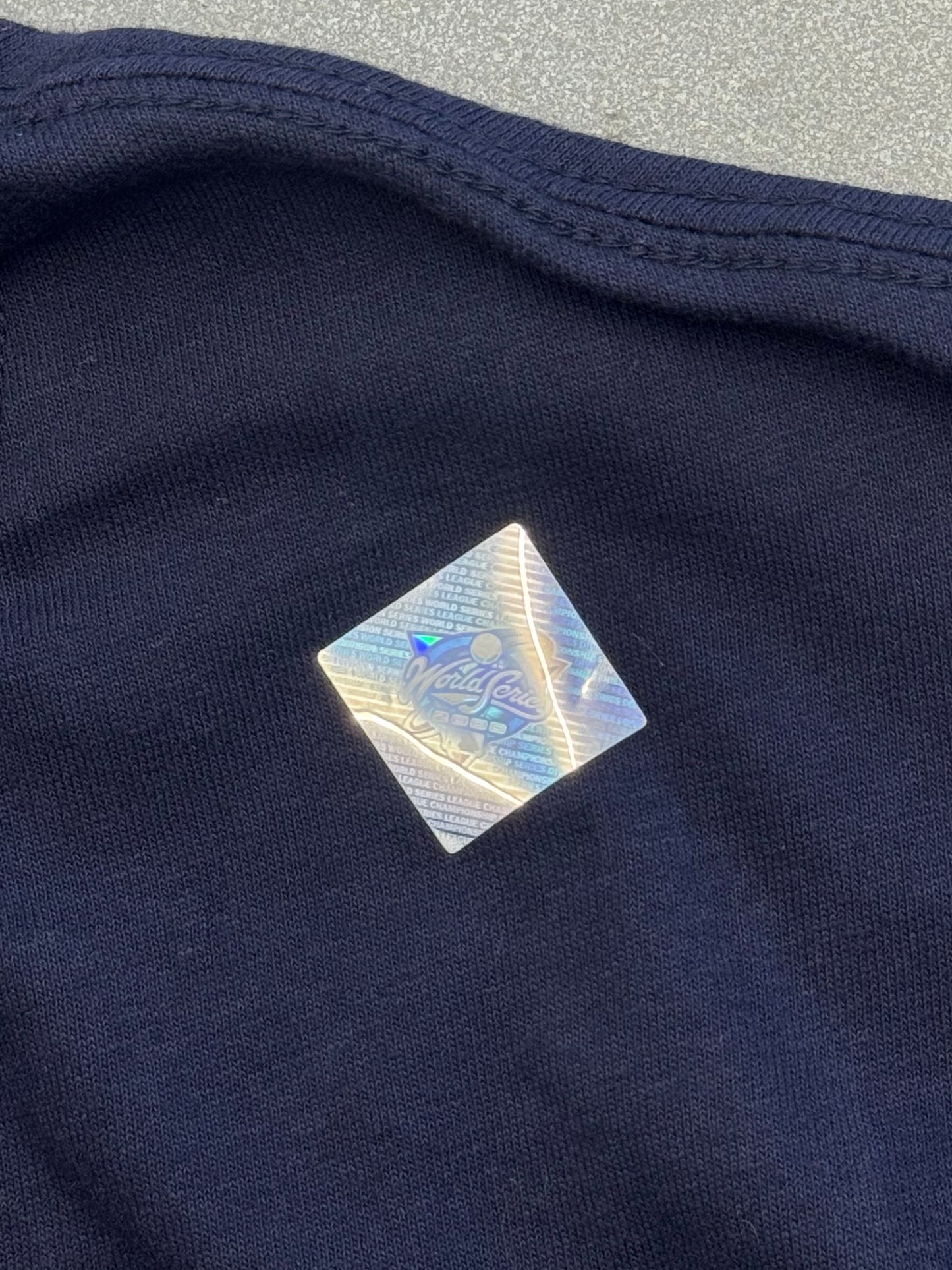 2000 NEW YORK YANKEES WORLD SERIES CHAMPIONS TEE (MAJESTIC TAG) (NWT)