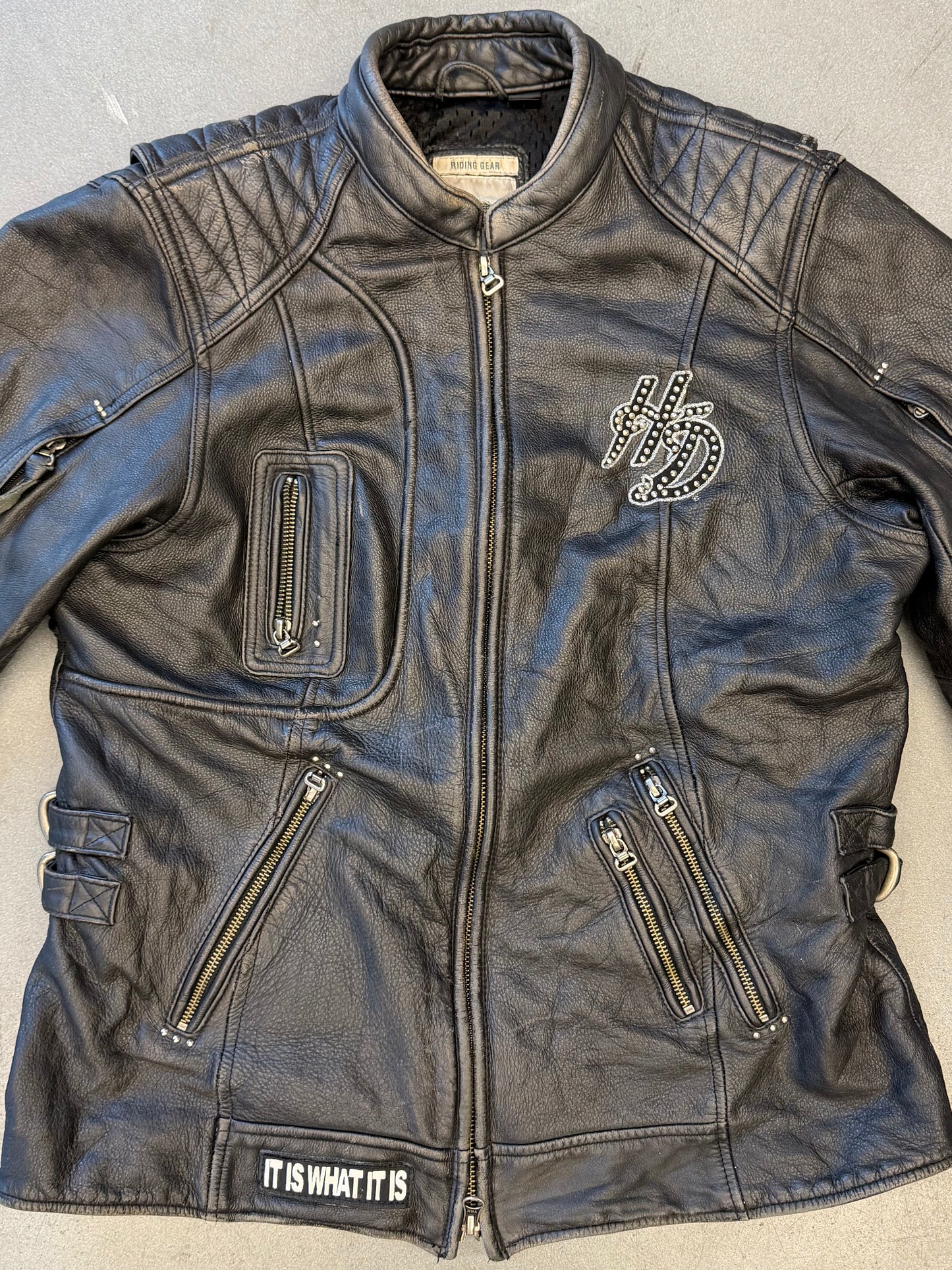 2012 HARLEY-DAVIDSON DOUBLE-BELTED WAIST STUDDED LOGO LEATHER JACKET