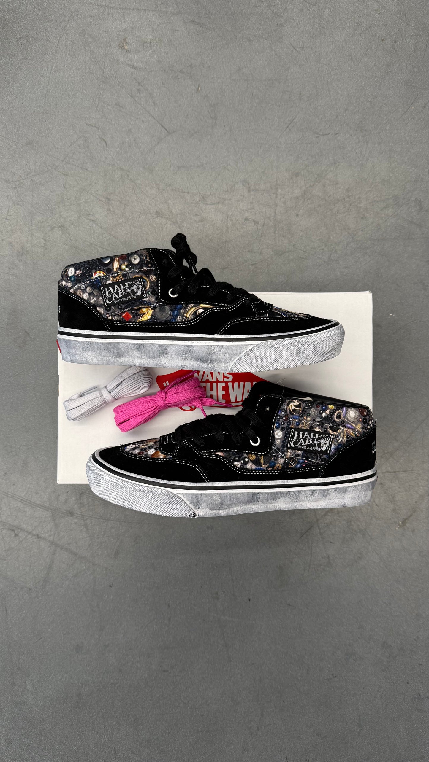 2026 VANS HALF CAB SUPREME X MIKE KELLEY - BLACK