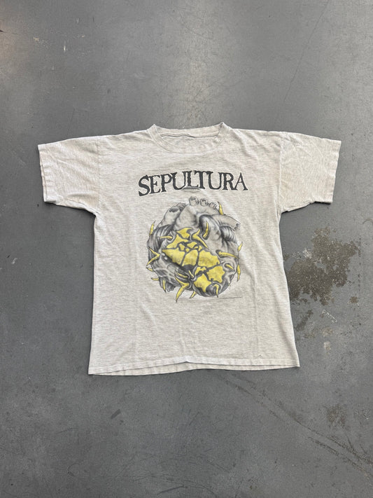 1994 SEPULTRA CHAOS A.D. DISTRESSED TEE (PULLED TAG)