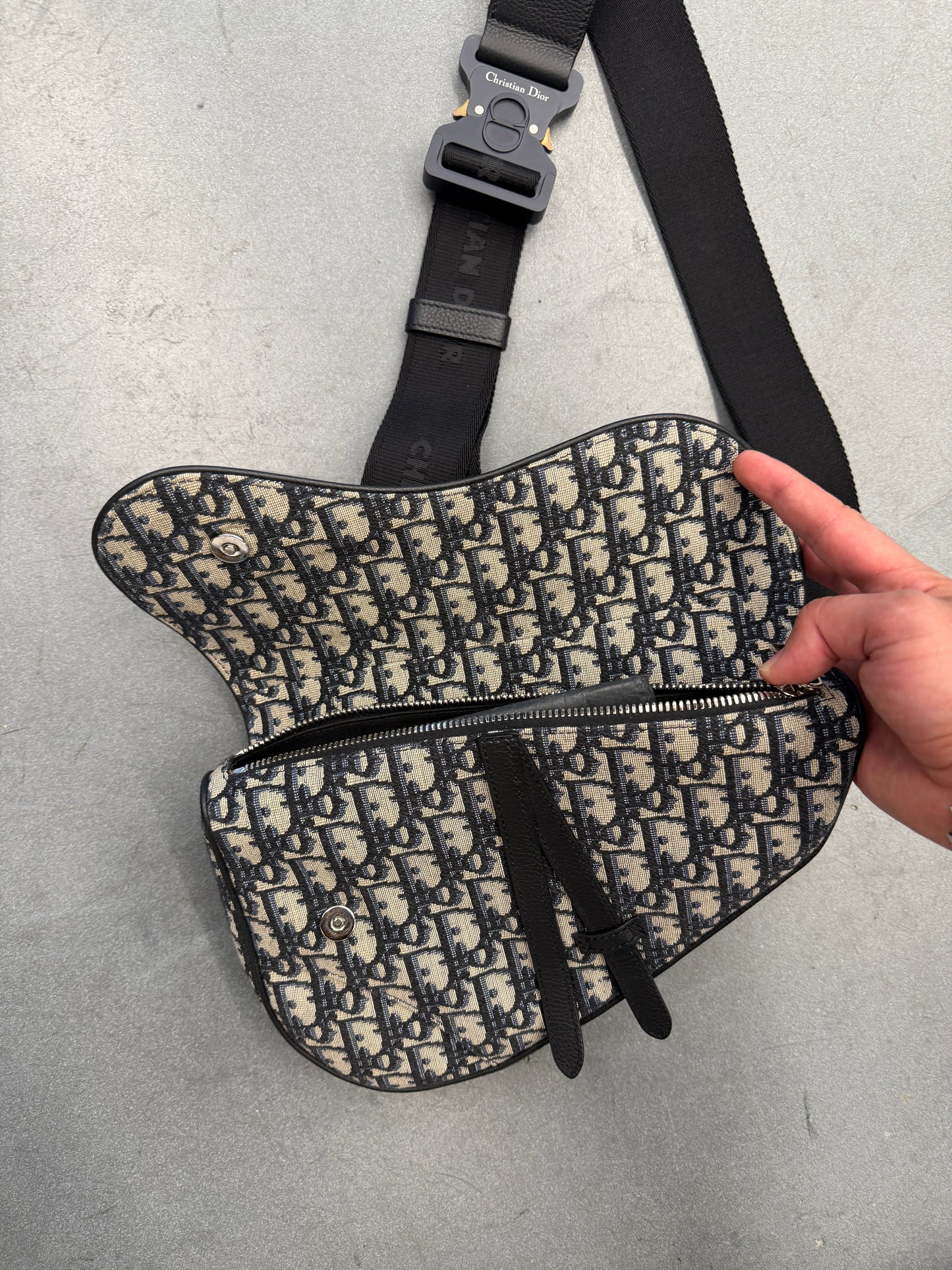 CHRISTIAN DIOR SADDLE BAG OBLIQUE PATTERN BLACK