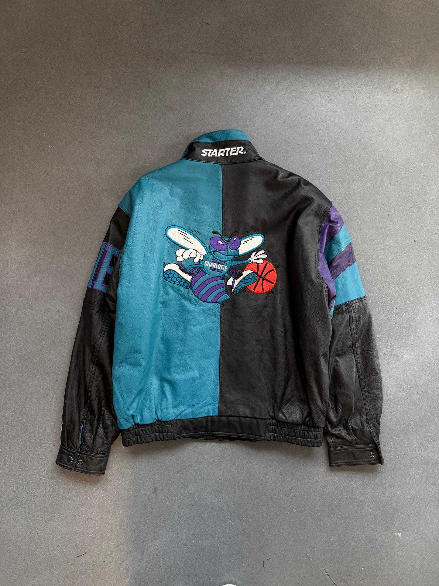 90S STARTER CHARLOTTE HORNETS LEATHER JACKET