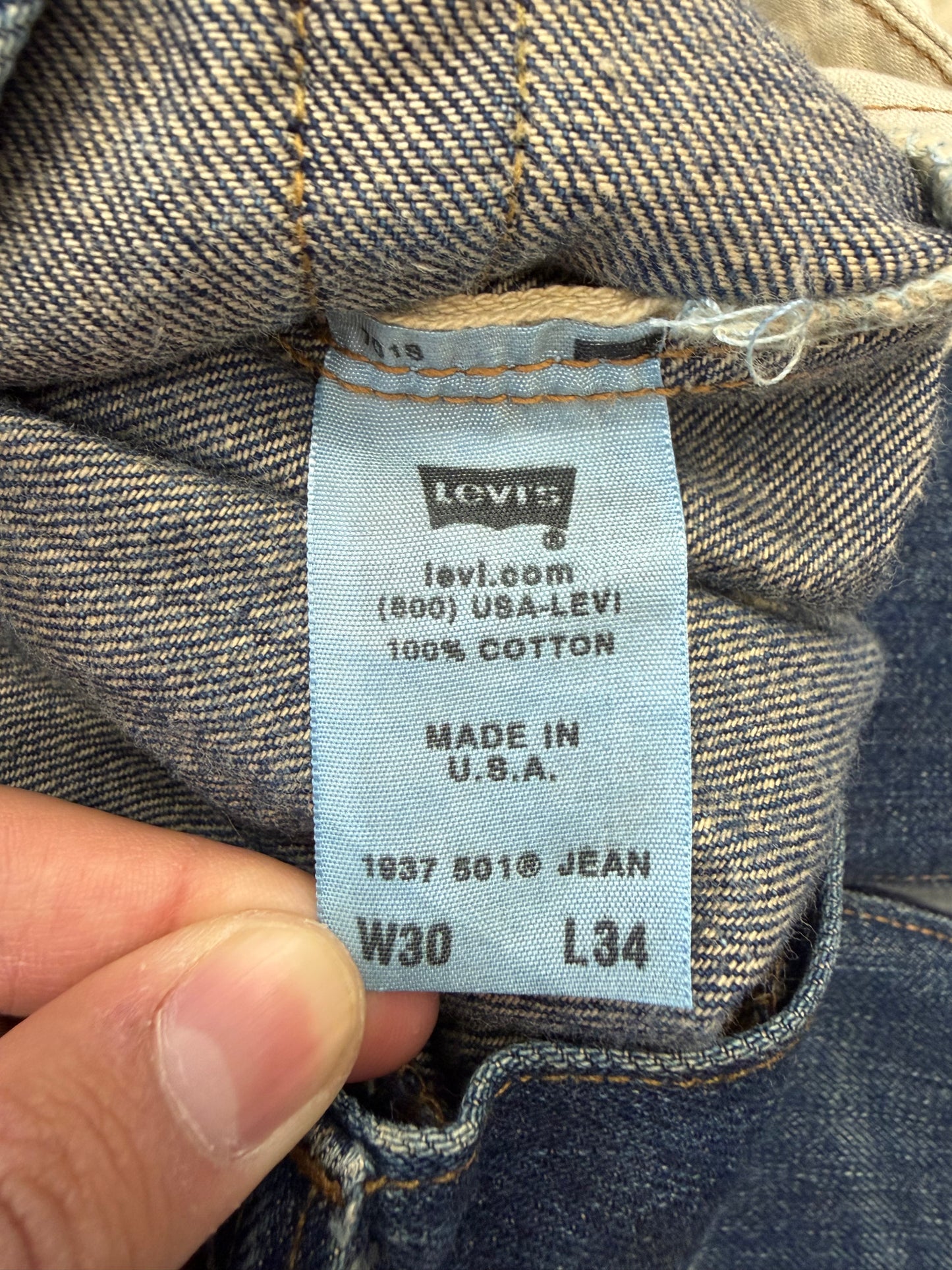 VINTAGE LEVI'S 1937 501 JEAN MADE IN U.S.A. SELVEDGE DENIM (W30 X L34)