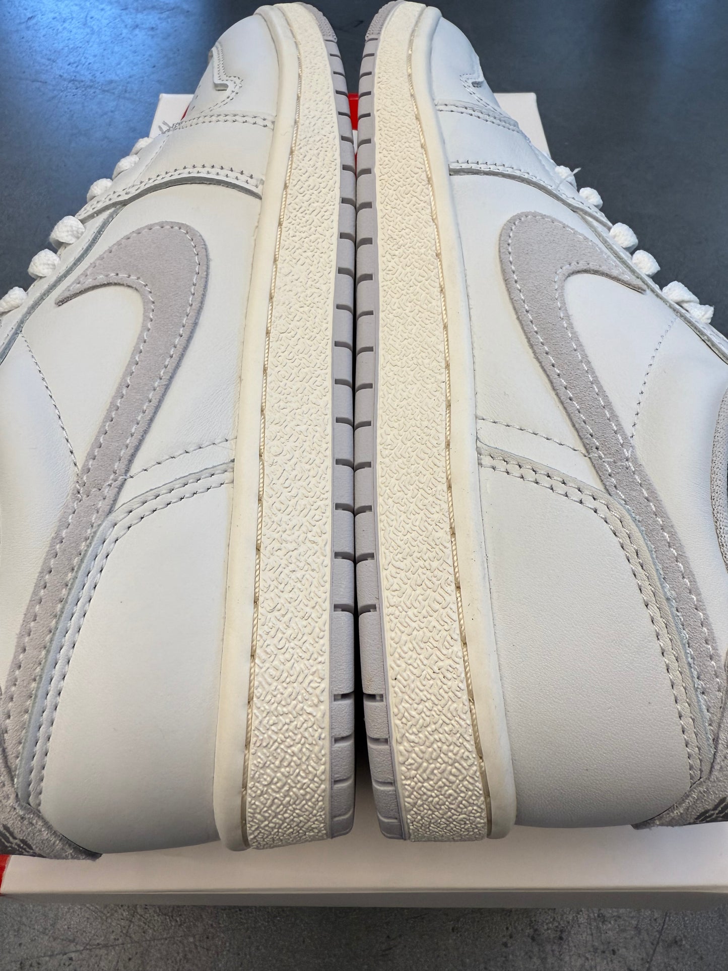 2023 SIZE 8.5 JORDAN 1 RETRO LOW '85 NEUTRAL GREY (PRE-OWNED WITH BOX)