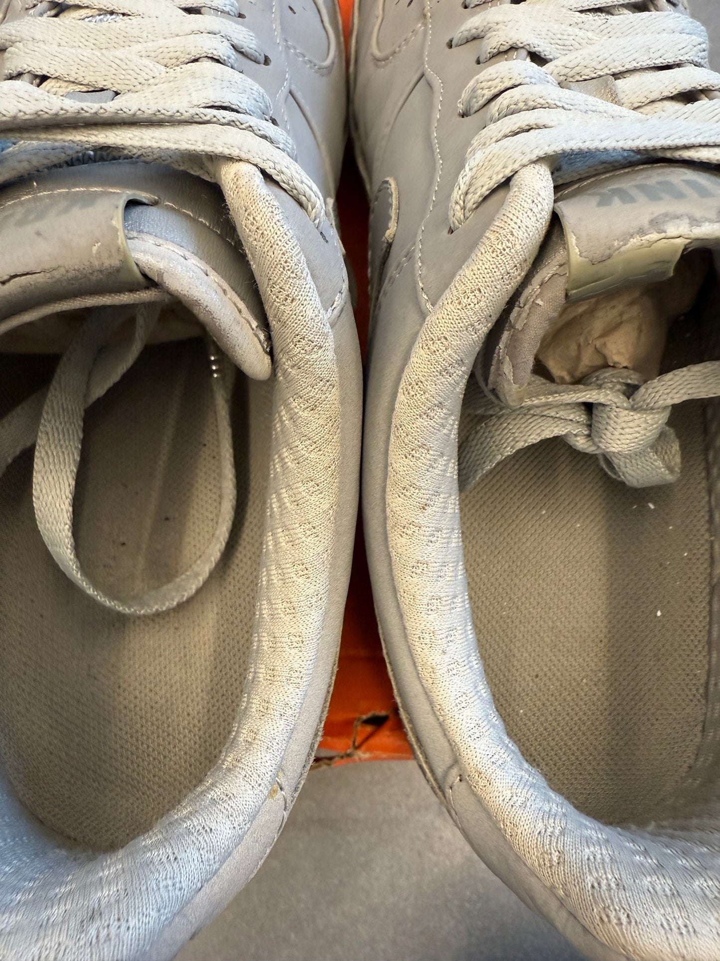 2008 SIZE 9.5 NIKE AIR FORCE 1 LOW 1WORLD KRINK (PRE-OWNED WITH REPLACEMENT BOX)