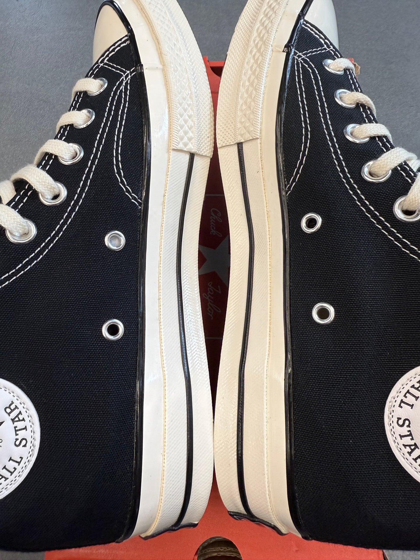 CONVERSE CHUCK TAYLOR ALL STAR CLEAN MID (WITH BOX)