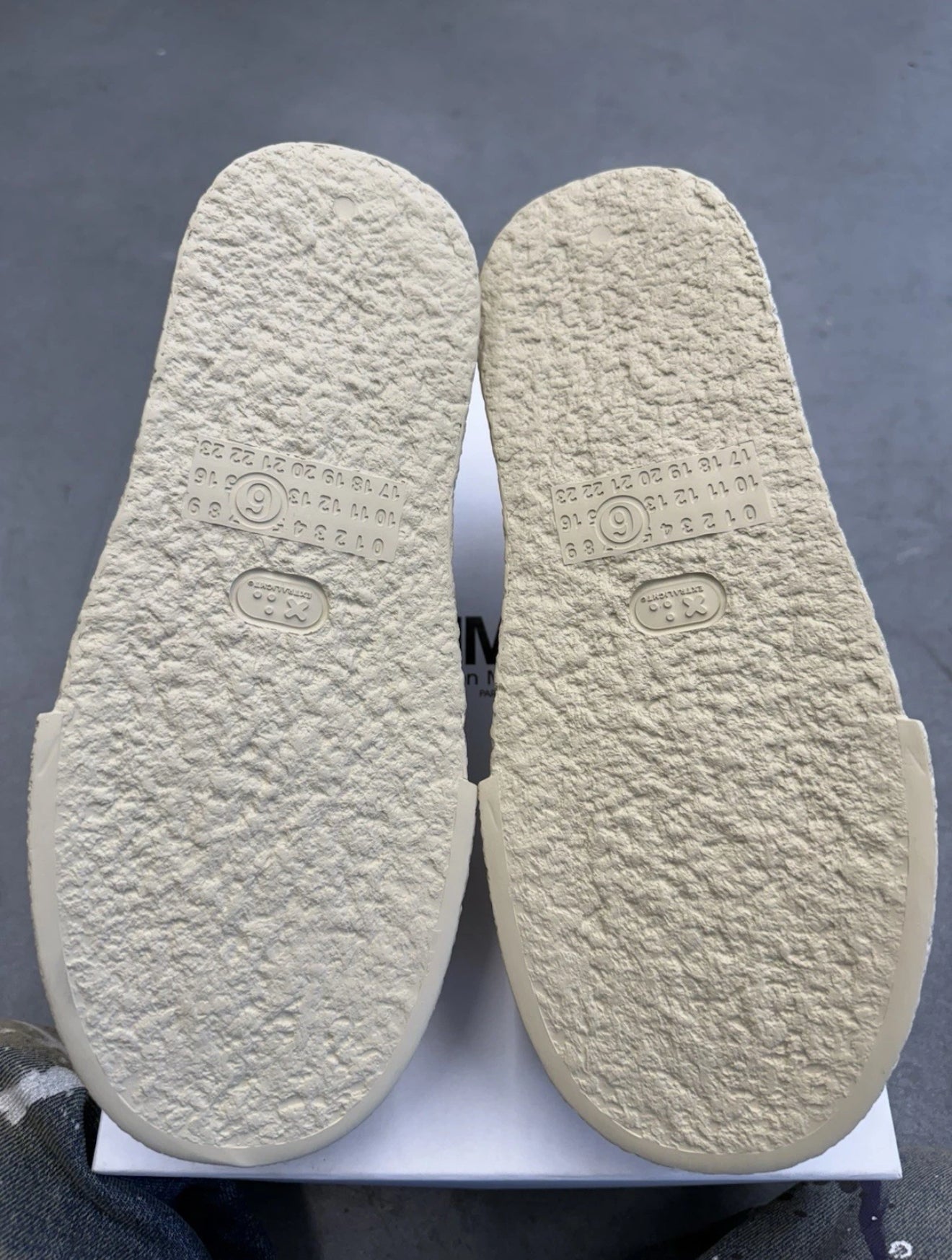 SIZE 38 2024 MM6 MAISON MARGIELA WMNS GAMBETTA LEATHER - WHITE (BRAND NEW WITH BOX)