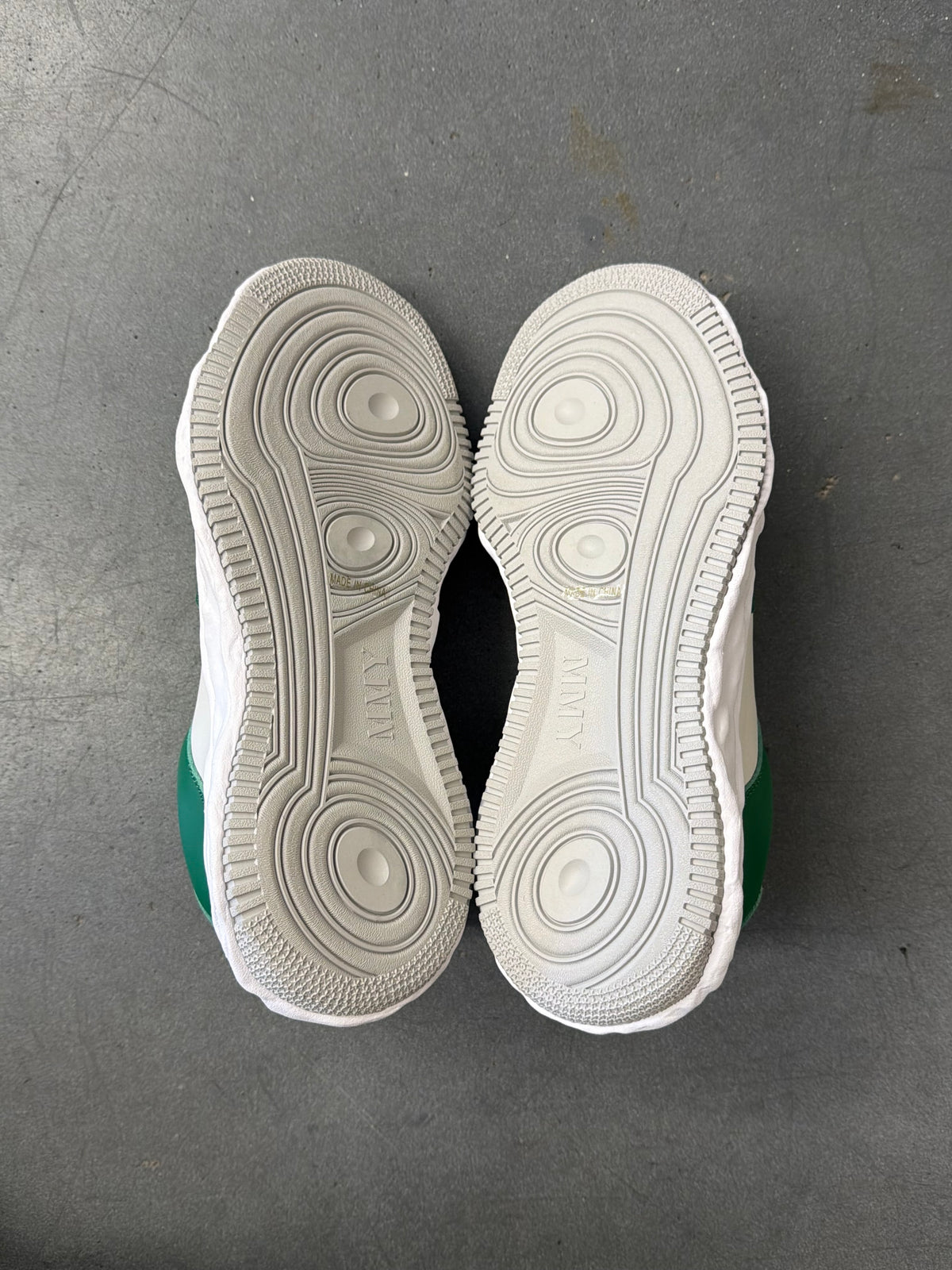 MAISON MIHARA YASUHIRO WAYNE OG SOLE GREEN & WHITE LEATHER LOW-TOP SNEAKERS (EU 44)