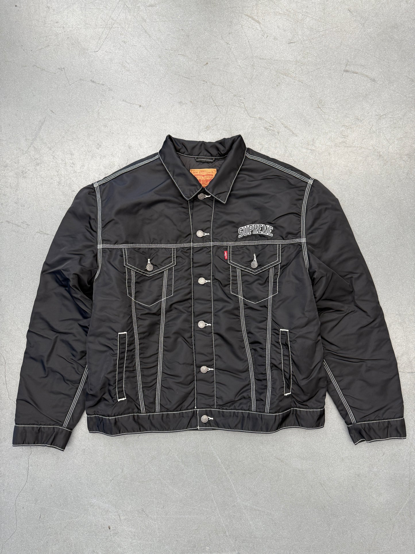 FW19 SUPREME LEVI'S NYLON TRUCKER JACKET - BLACK
